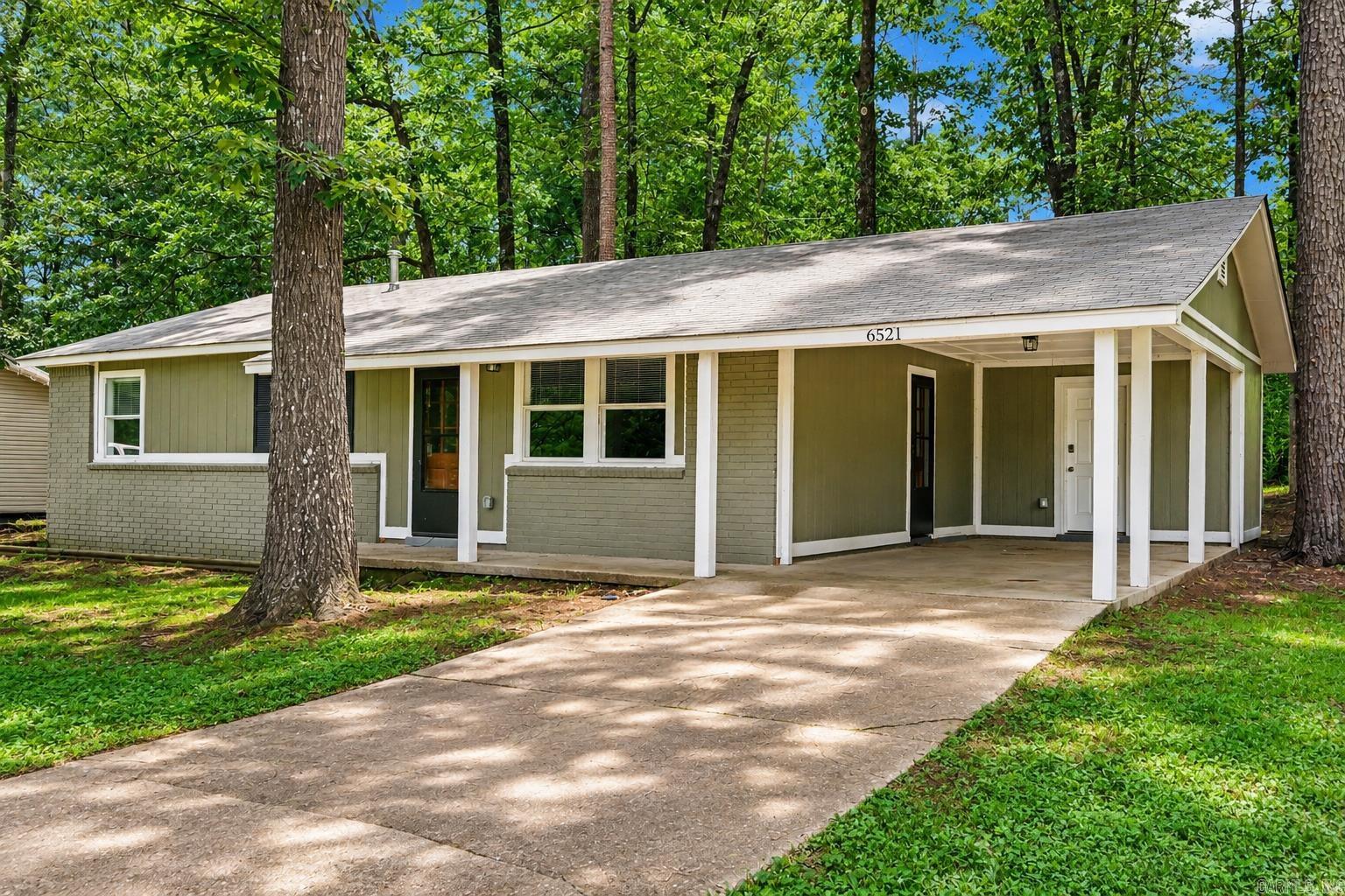 6521 Grayson  Benton, AR