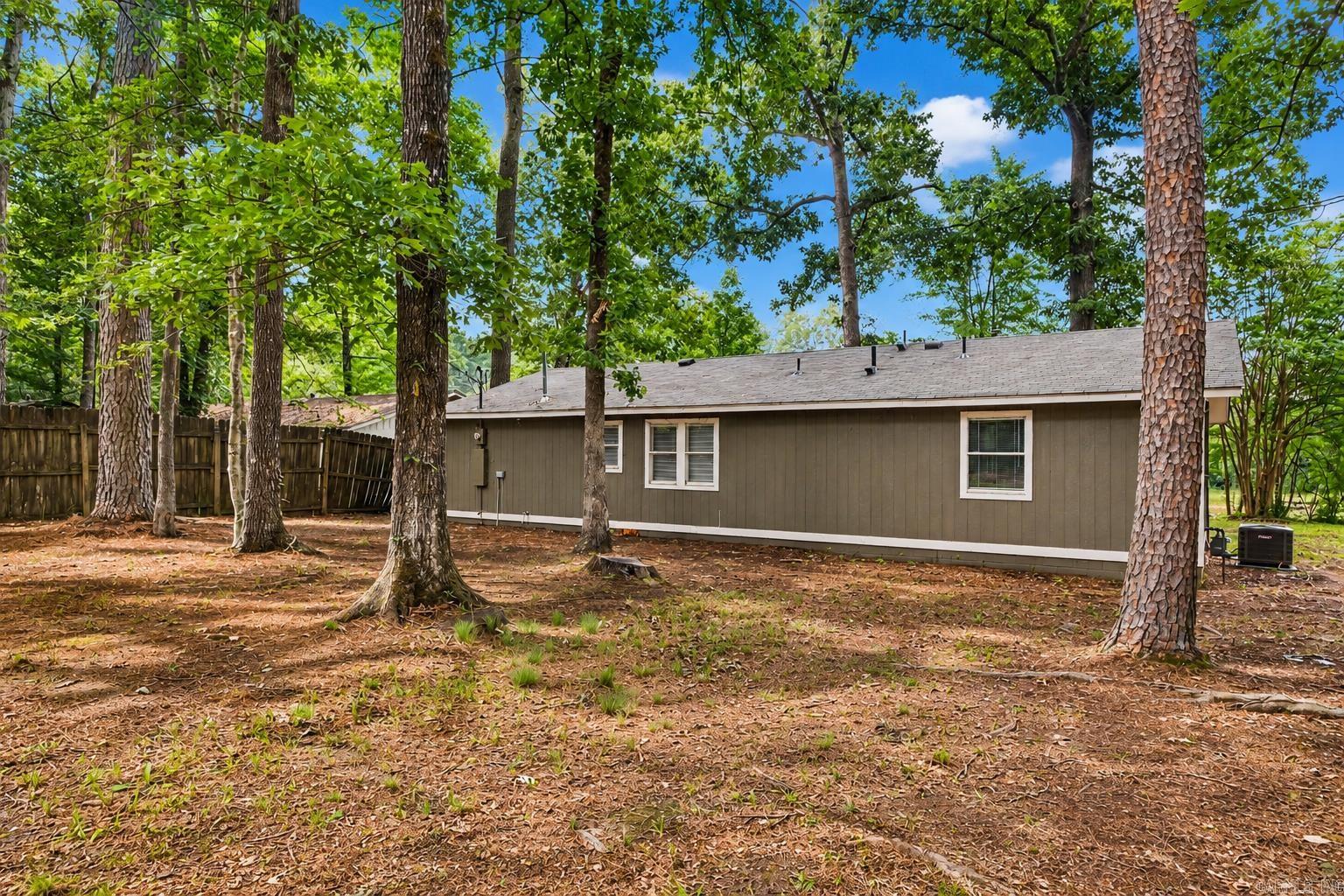 6521 Grayson  Benton, AR