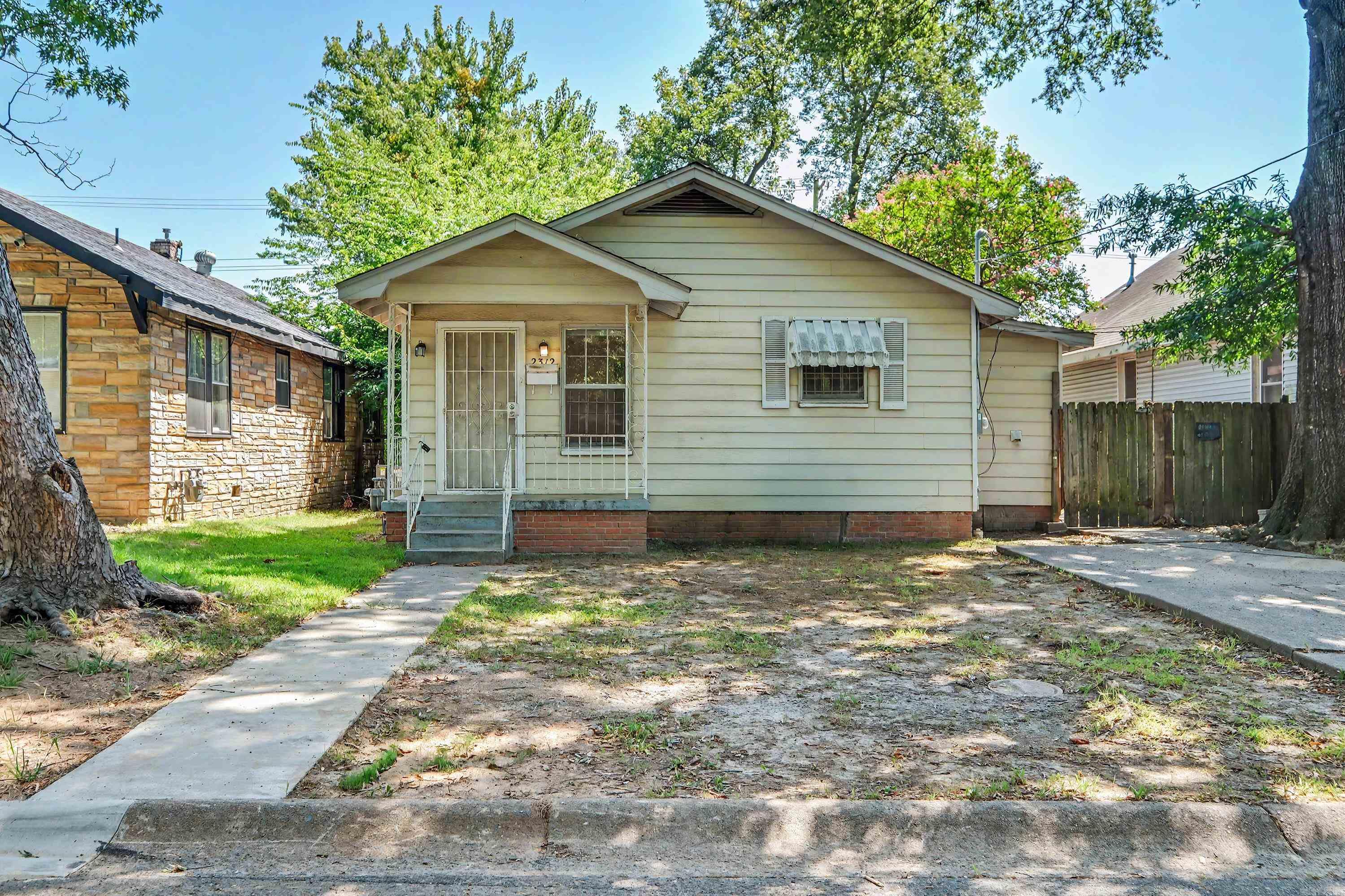 2312  Moss  North Little Rock, AR
