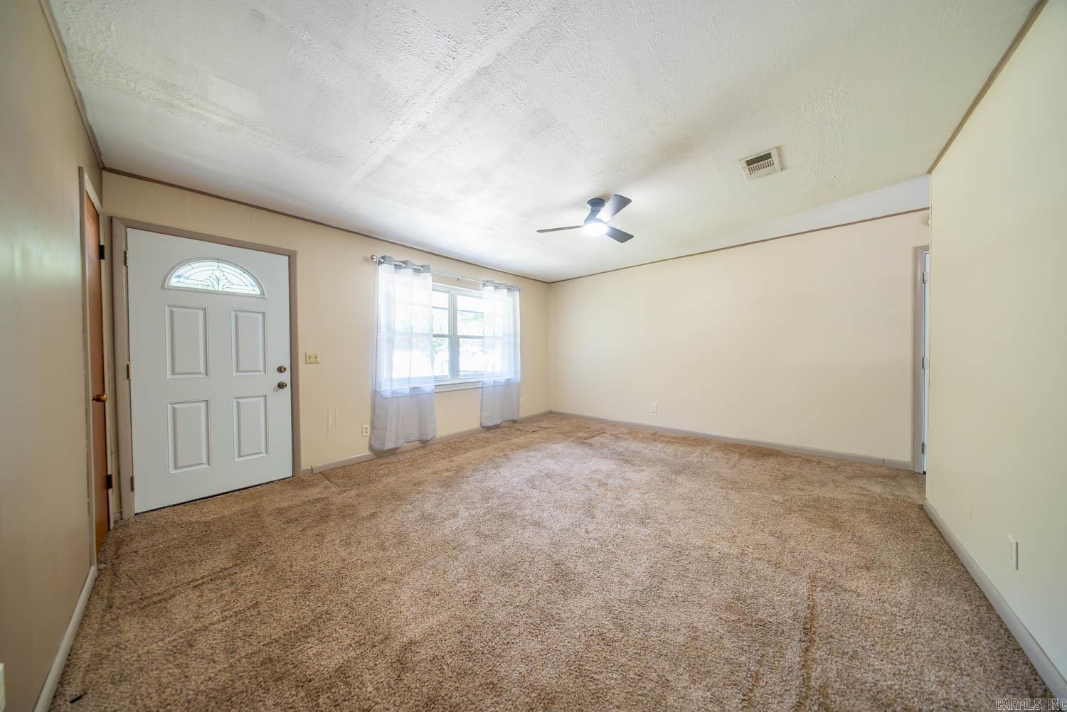 1527 W Cardinal Drive  Horseshoe Bend, AR