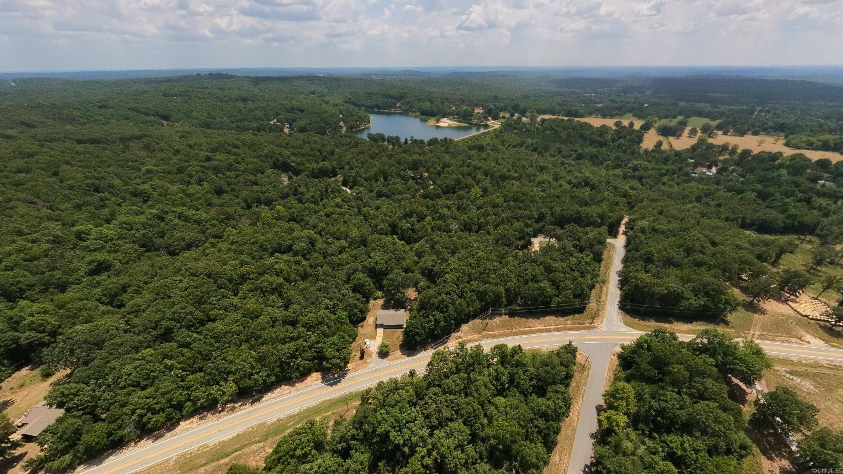 1527 W Cardinal Drive  Horseshoe Bend, AR