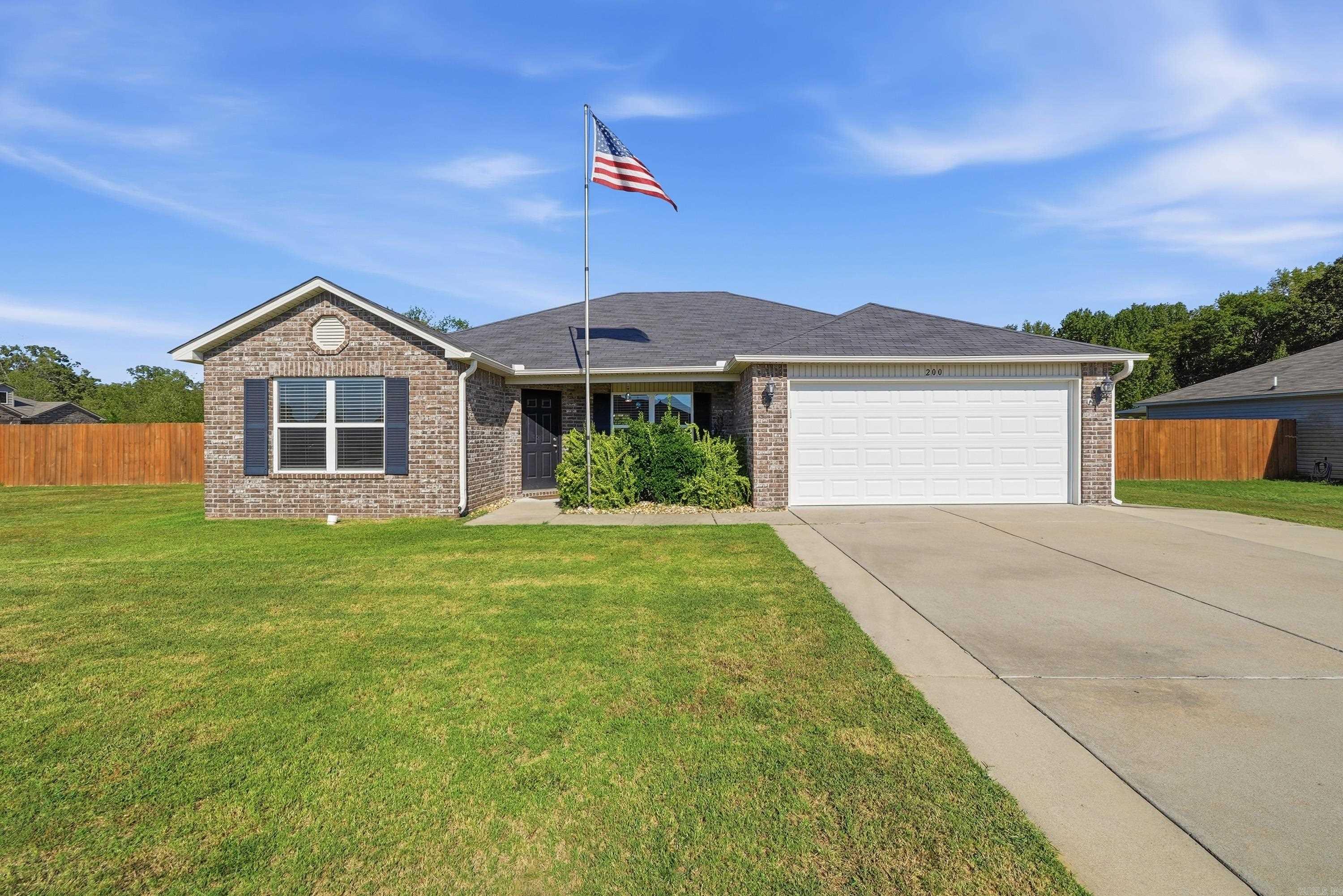 200  Hemlock  Conway, AR