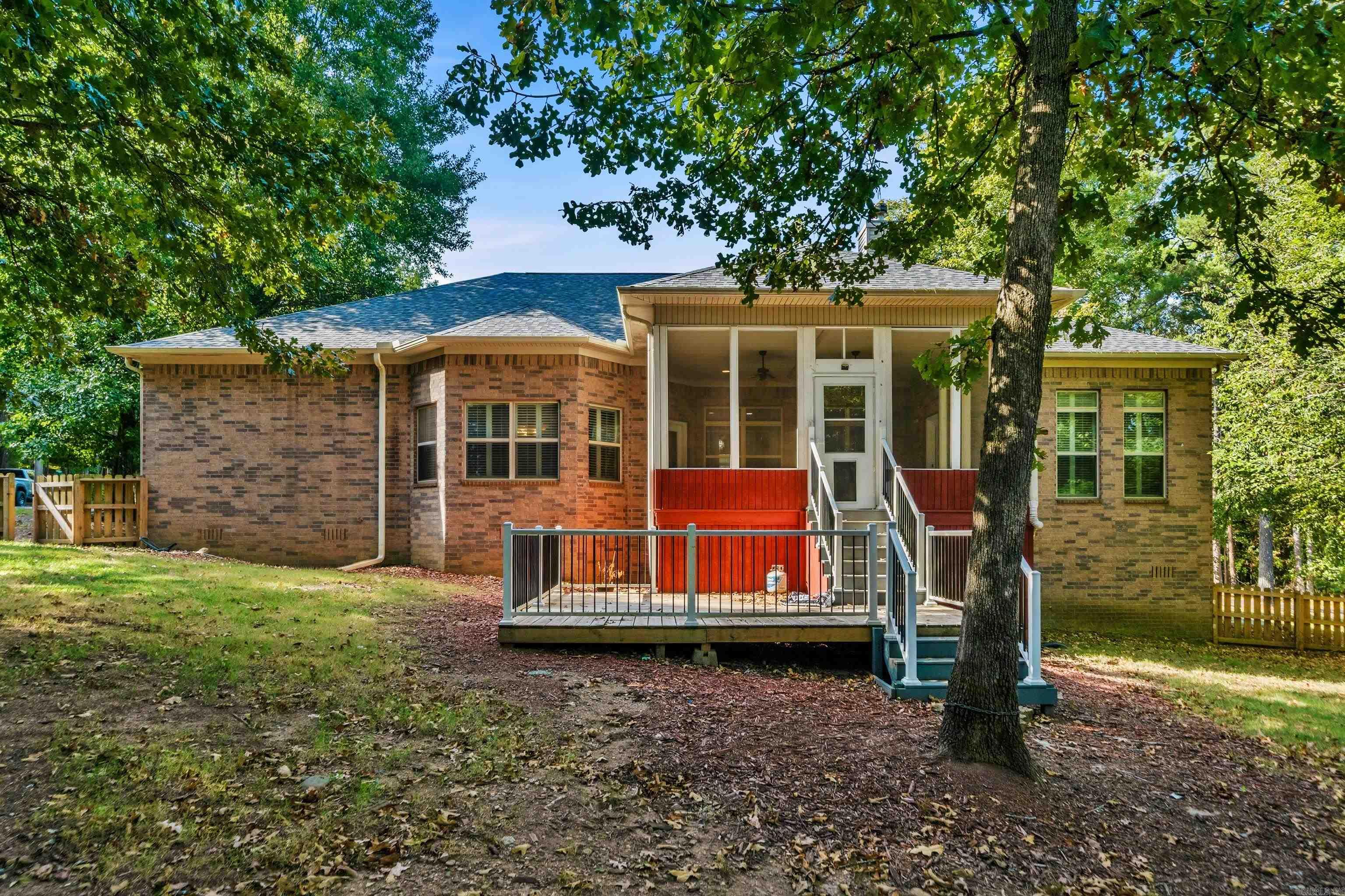 100 Lost Lake  Hot Springs, AR