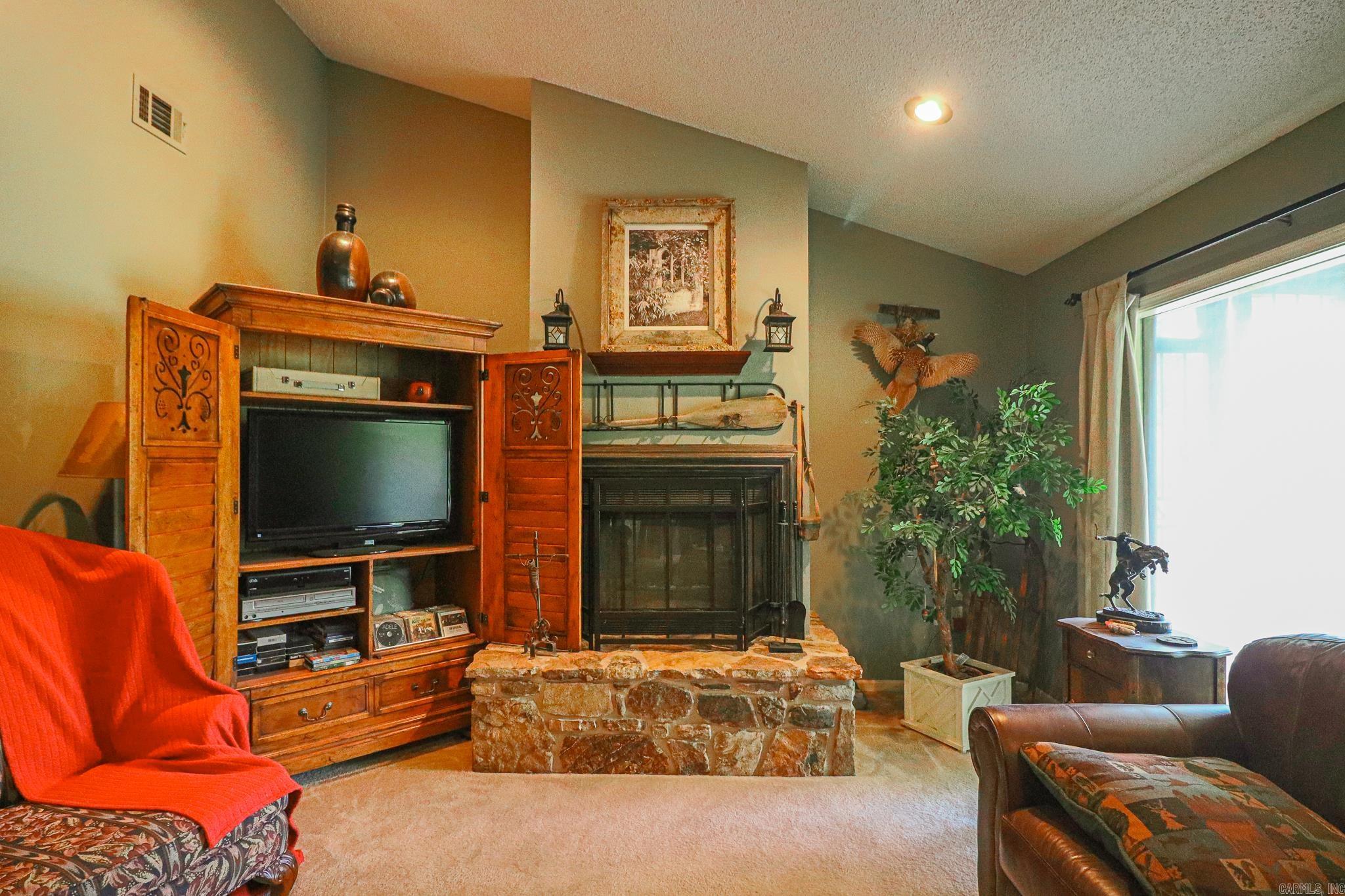 295 Loberg  Hardy, AR