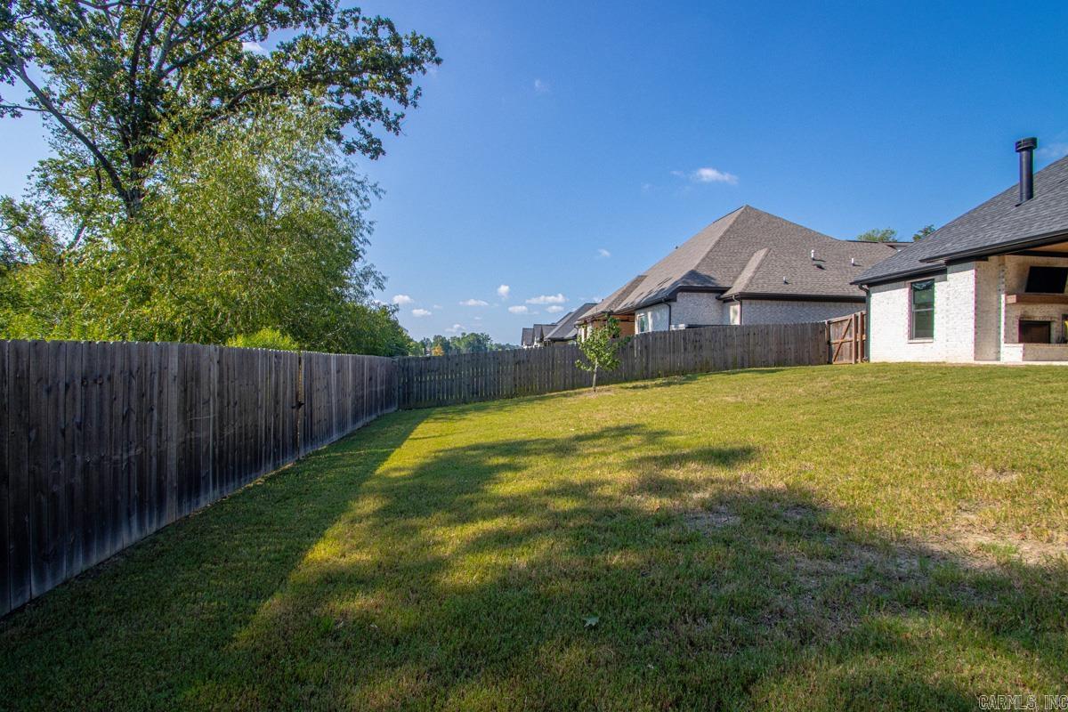 7816 S Shoreline  Benton, AR