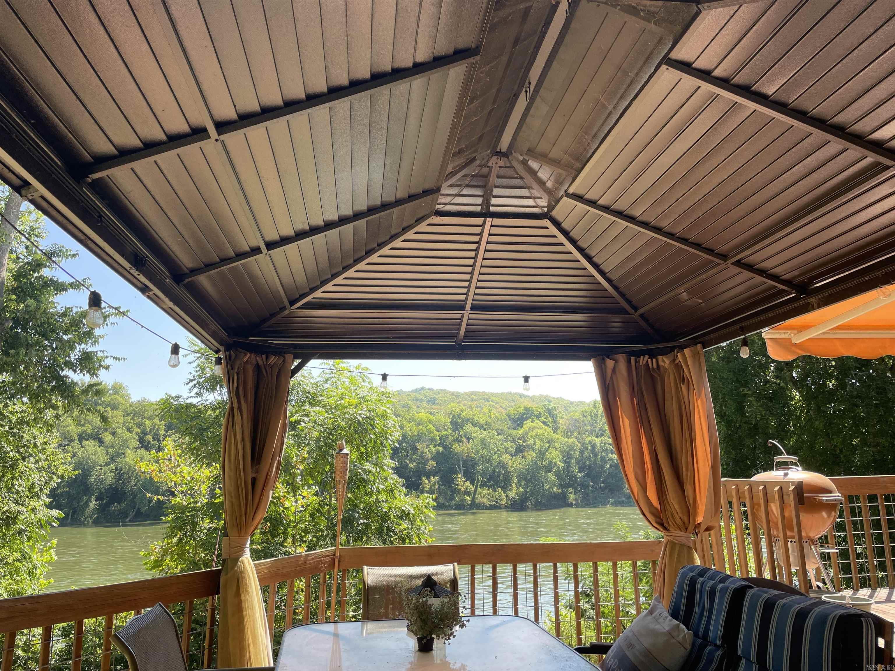 835 Sunset Valley Dr  Mountain View, AR