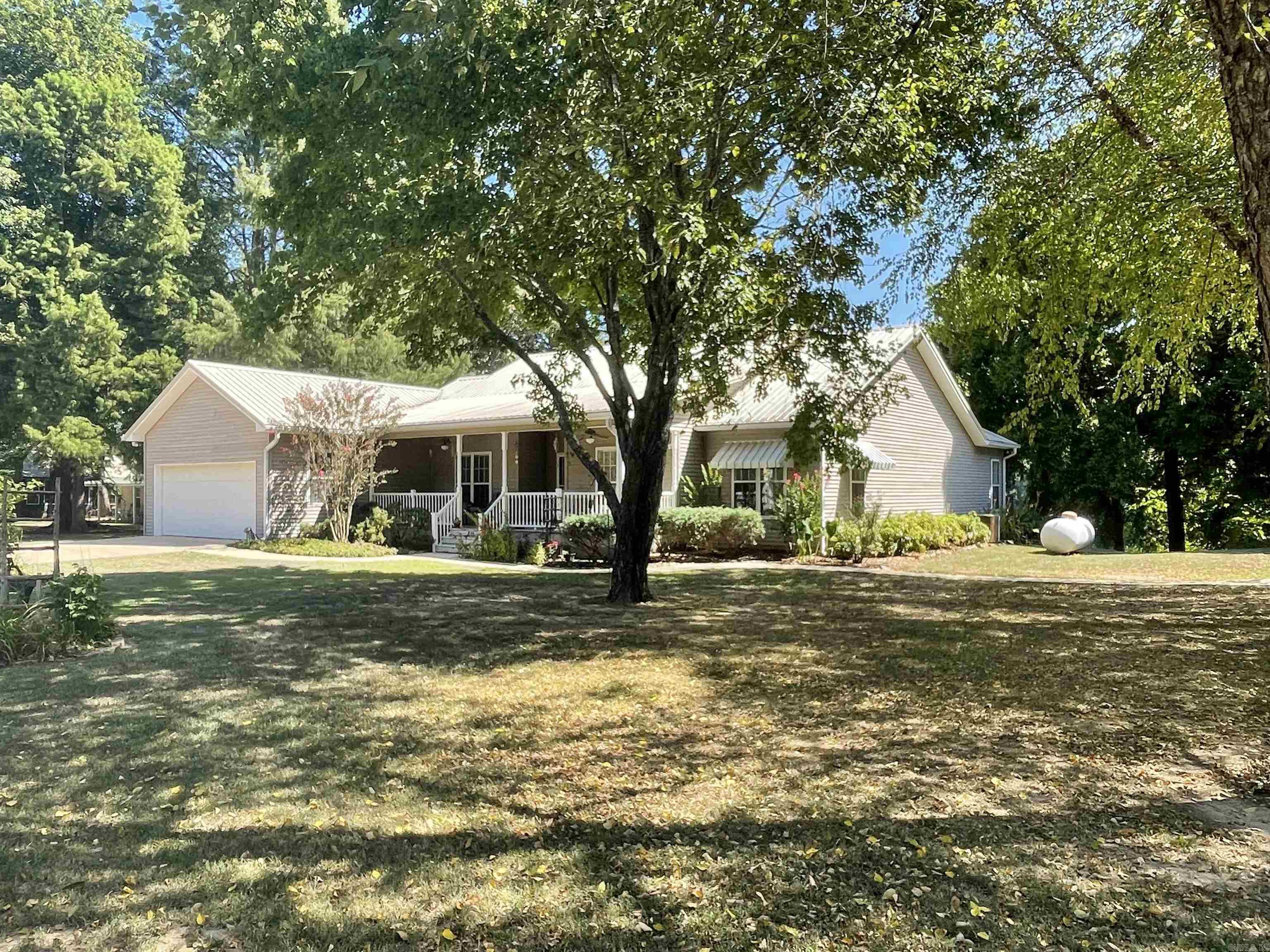 835 Sunset Valley Dr  Mountain View, AR
