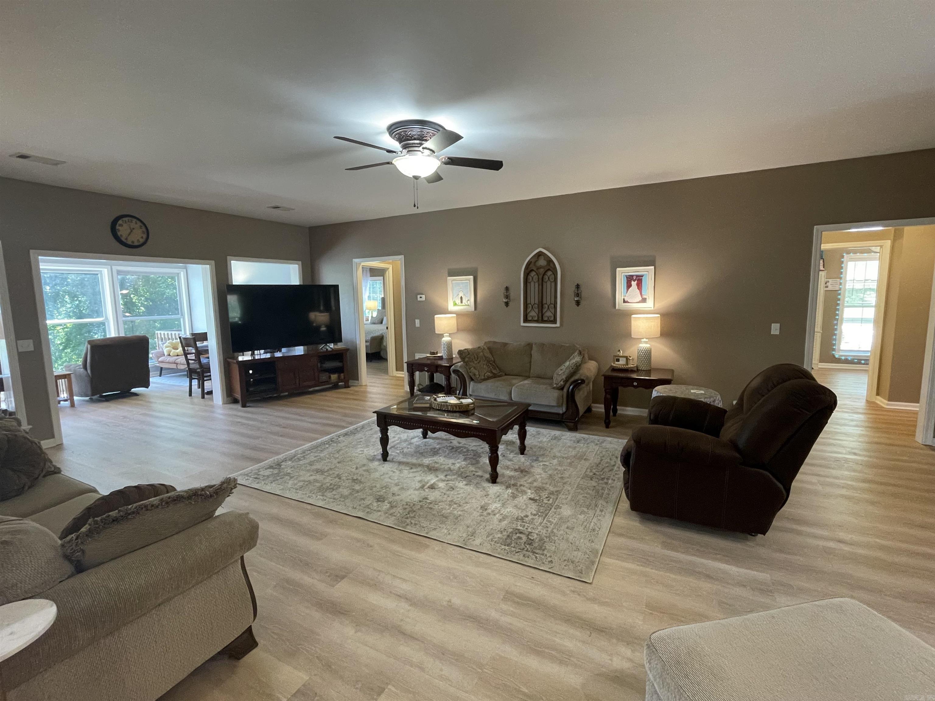 835 Sunset Valley Dr  Mountain View, AR