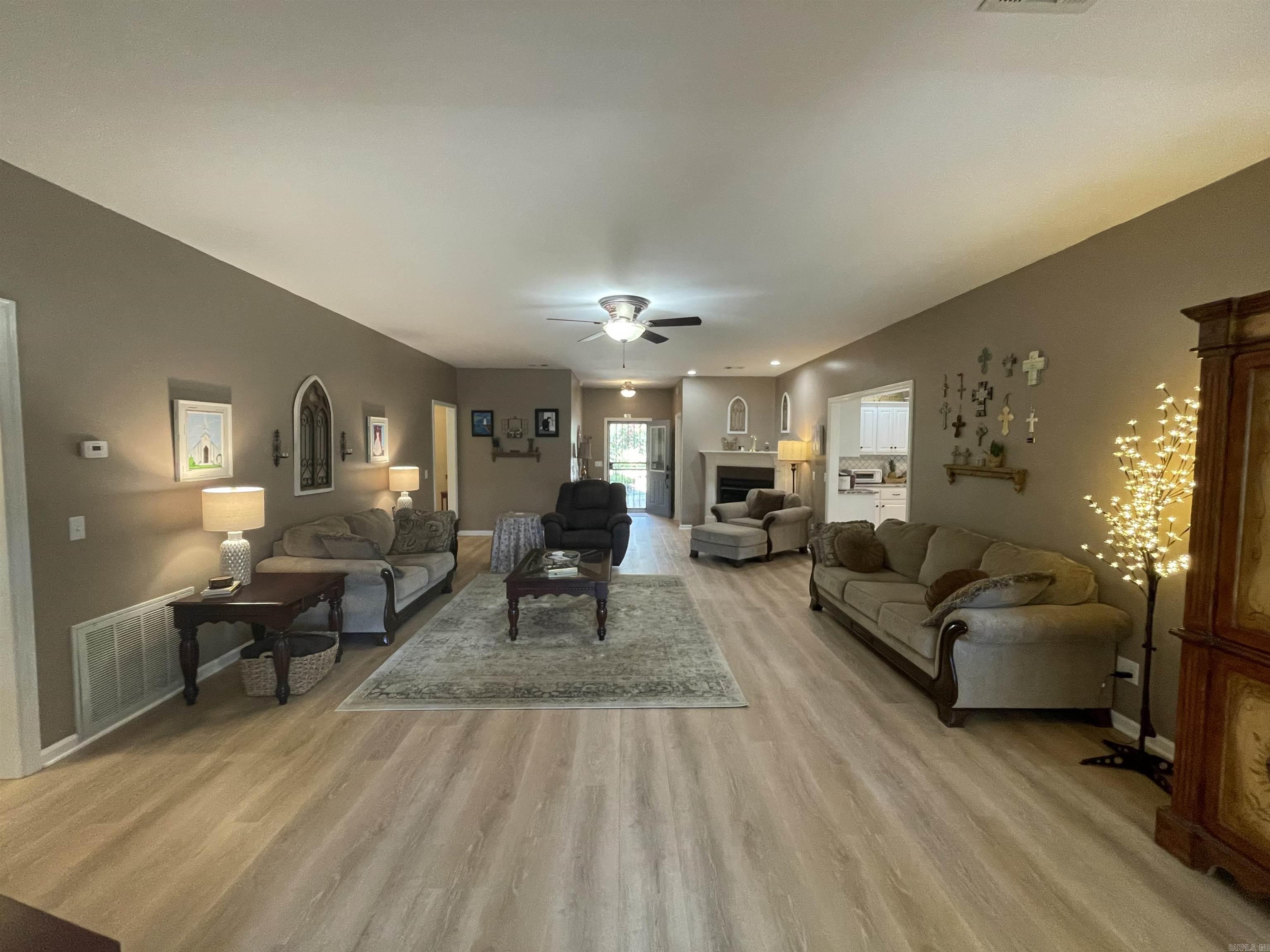 835 Sunset Valley Dr  Mountain View, AR