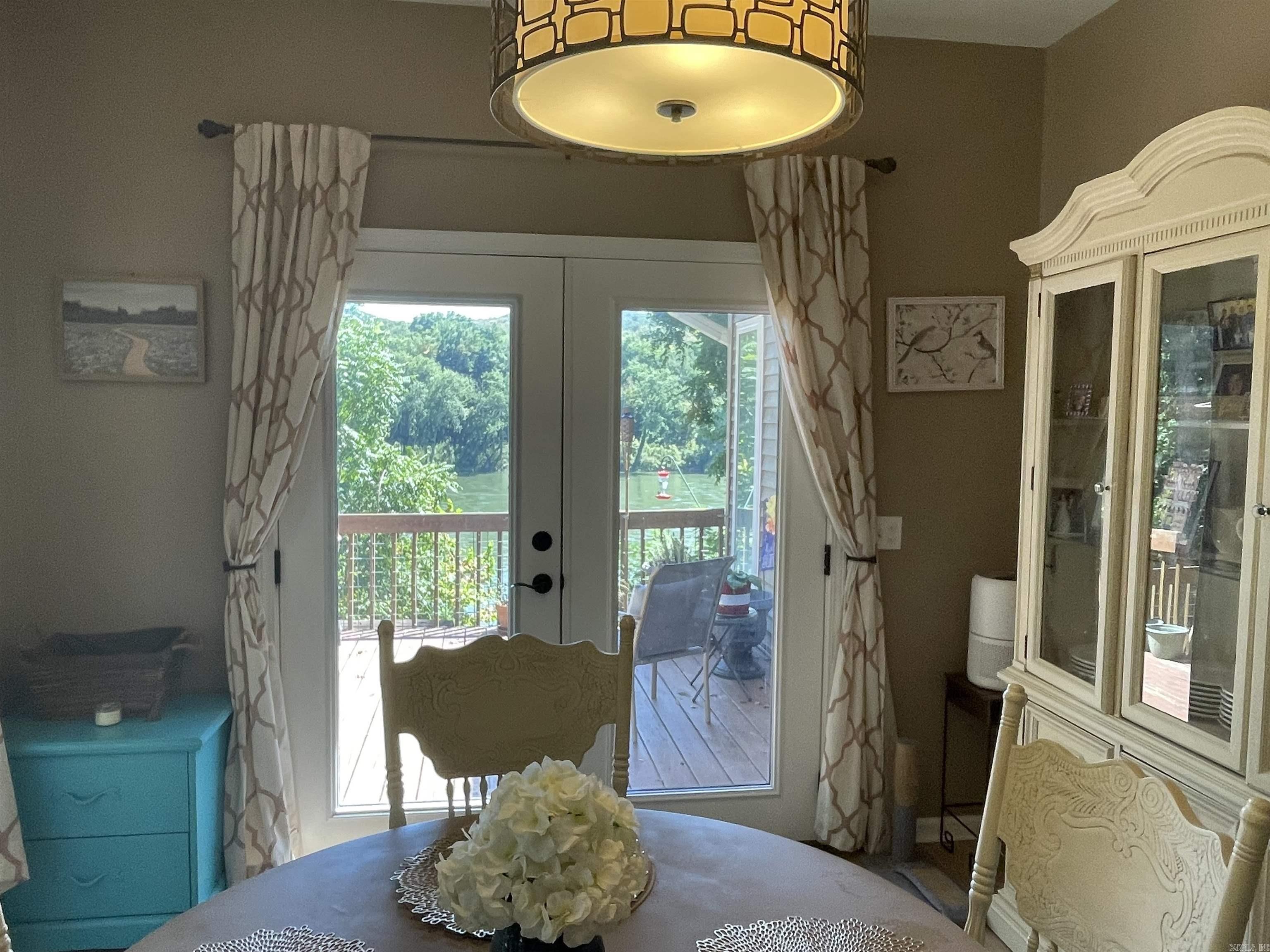835 Sunset Valley Dr  Mountain View, AR