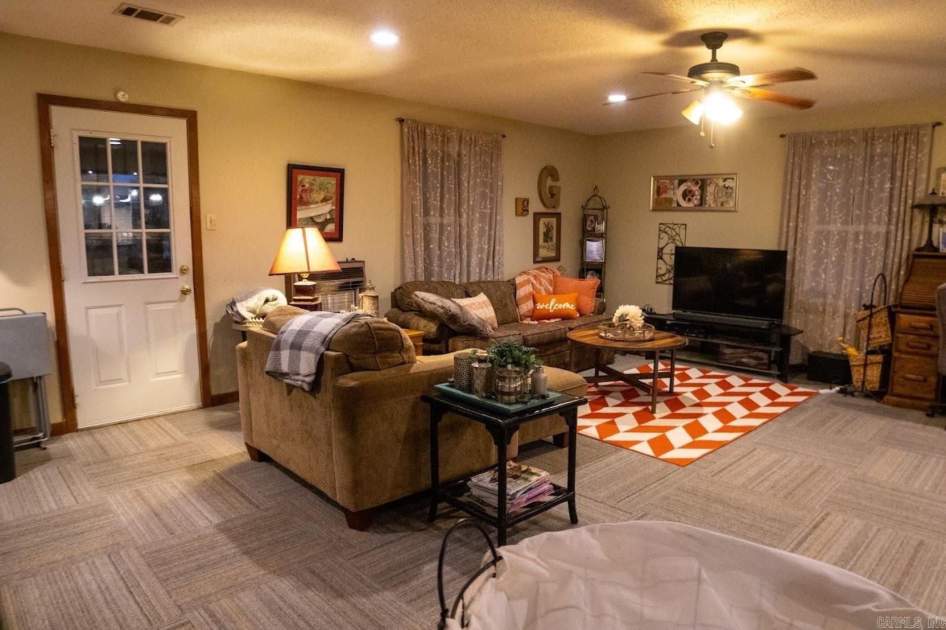 161 Hill Top Acres  Romance, AR
