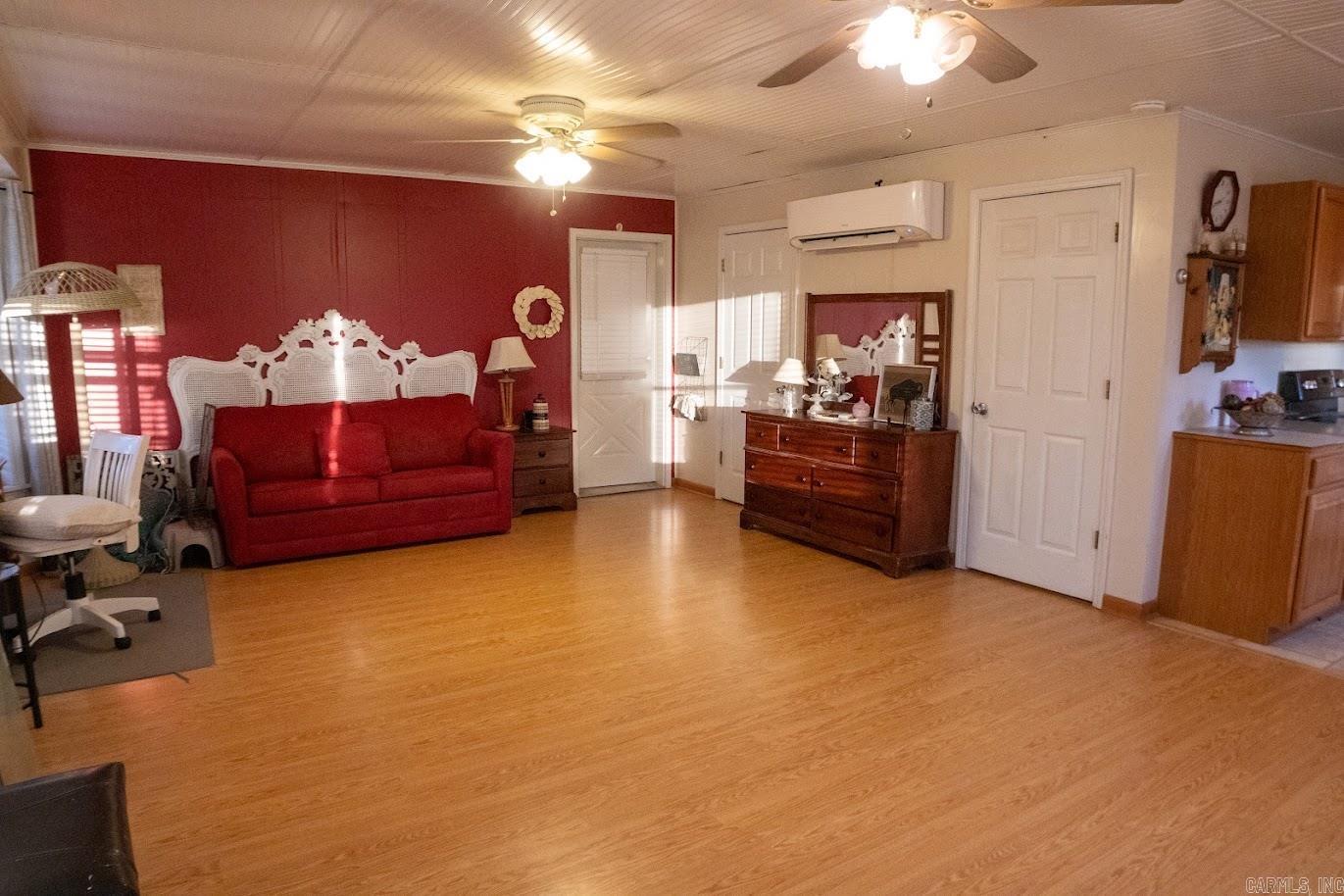 161 Hill Top Acres  Romance, AR
