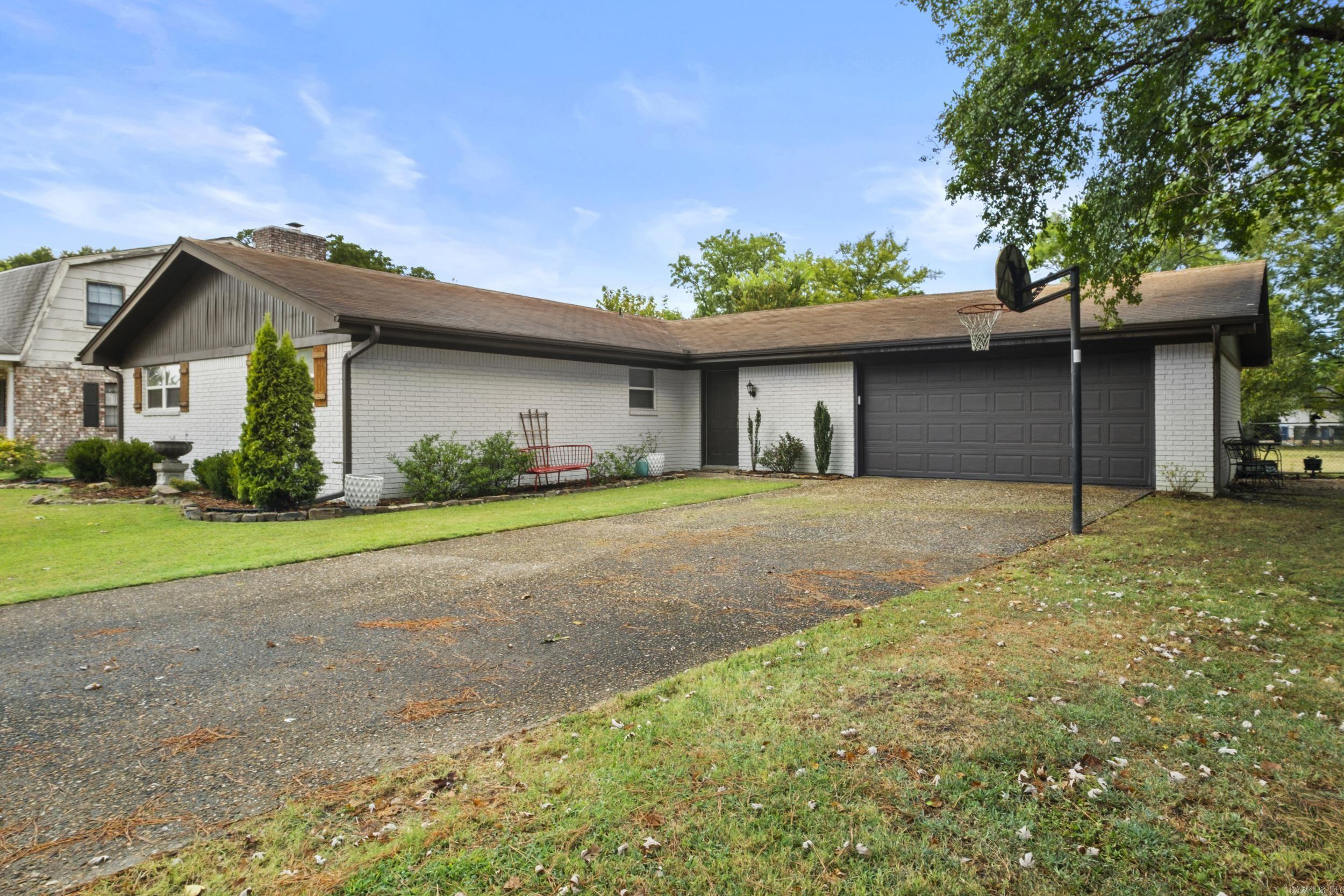 12 Burford  Conway, AR