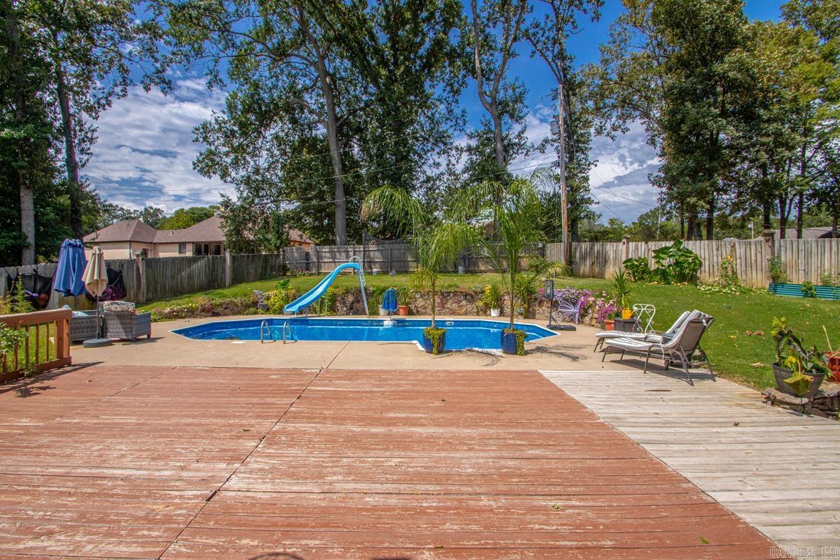 1185 Cambridge Circle  Benton, AR