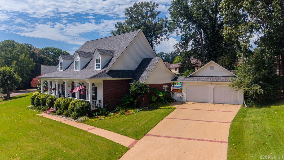 1185 Cambridge Circle  Benton, AR