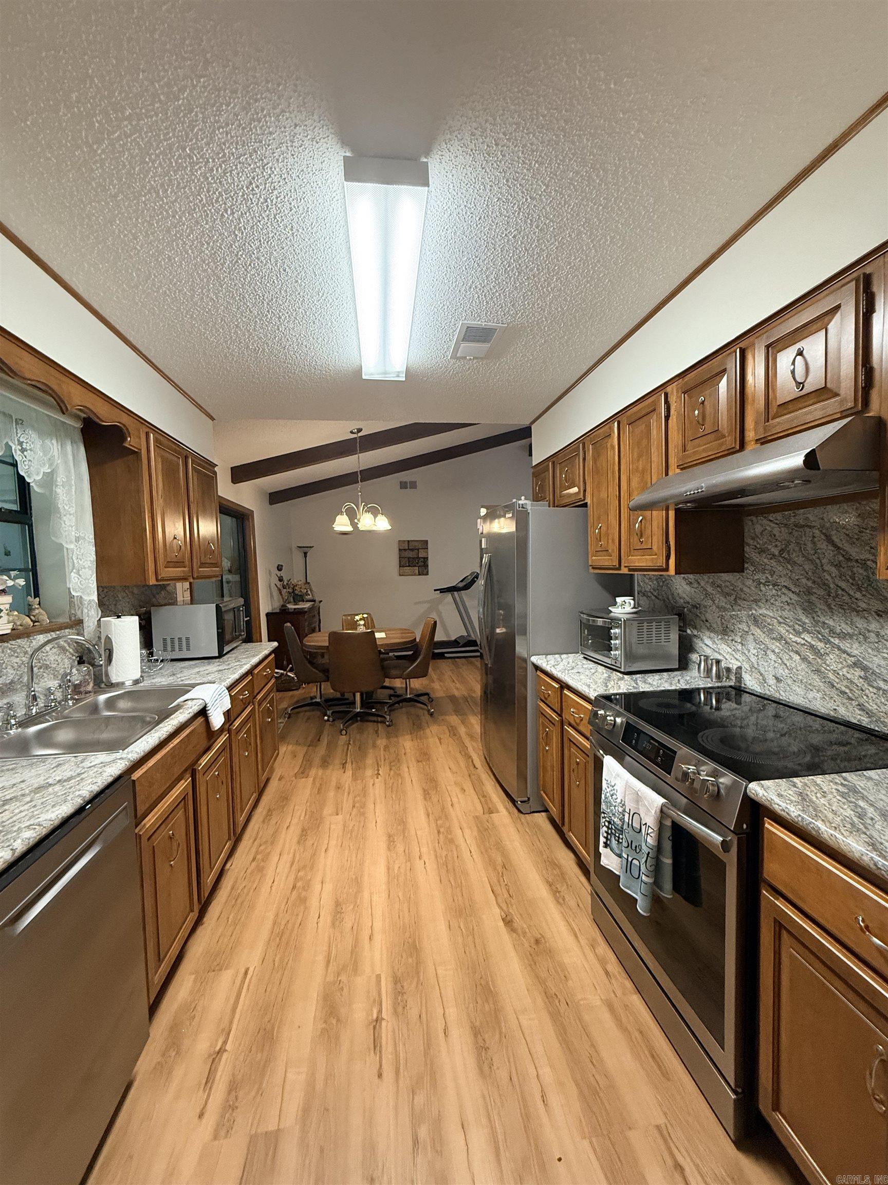 913 Matt  Hensley, AR