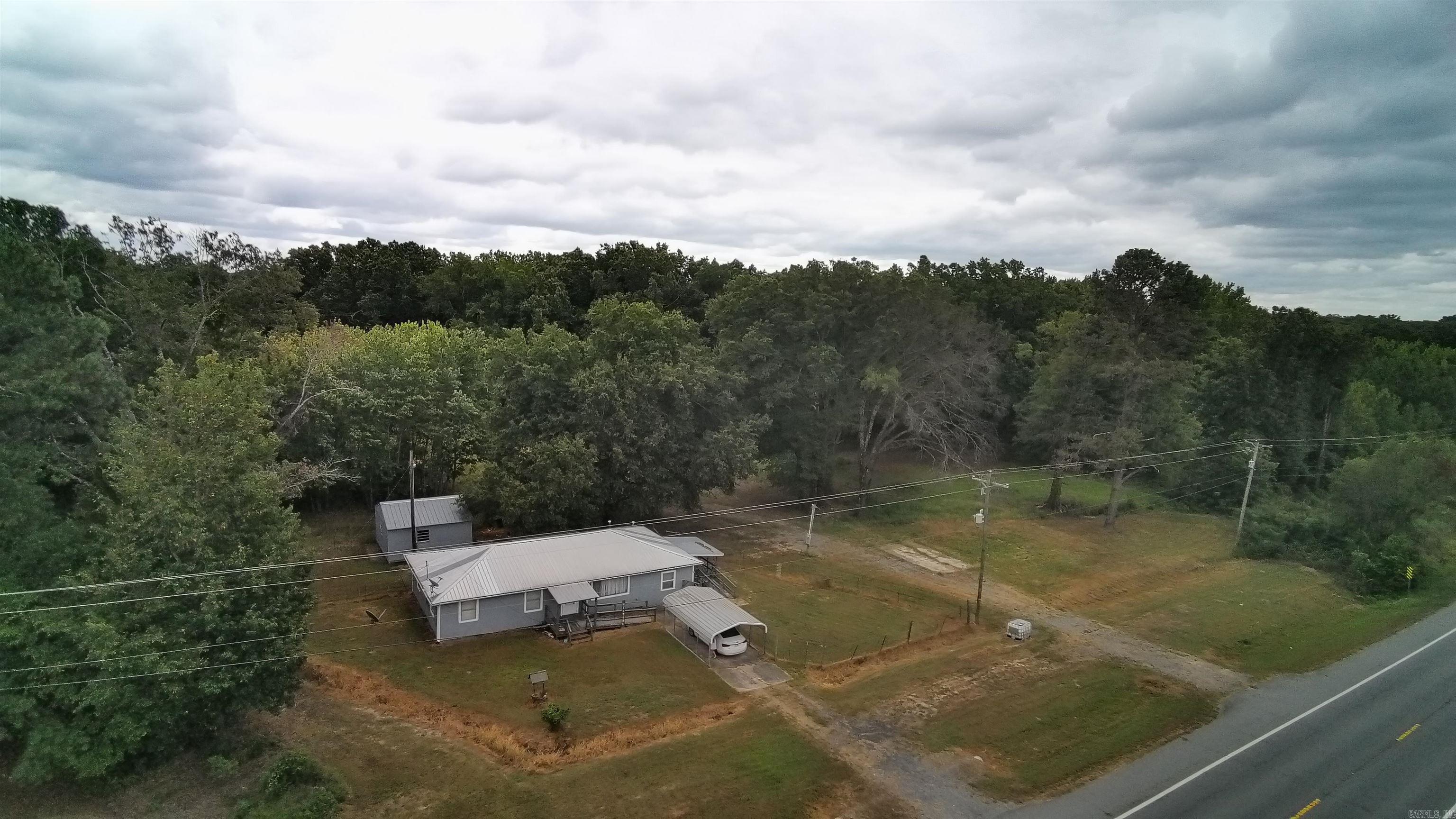 10185 E 70  De Valls Bluff, AR