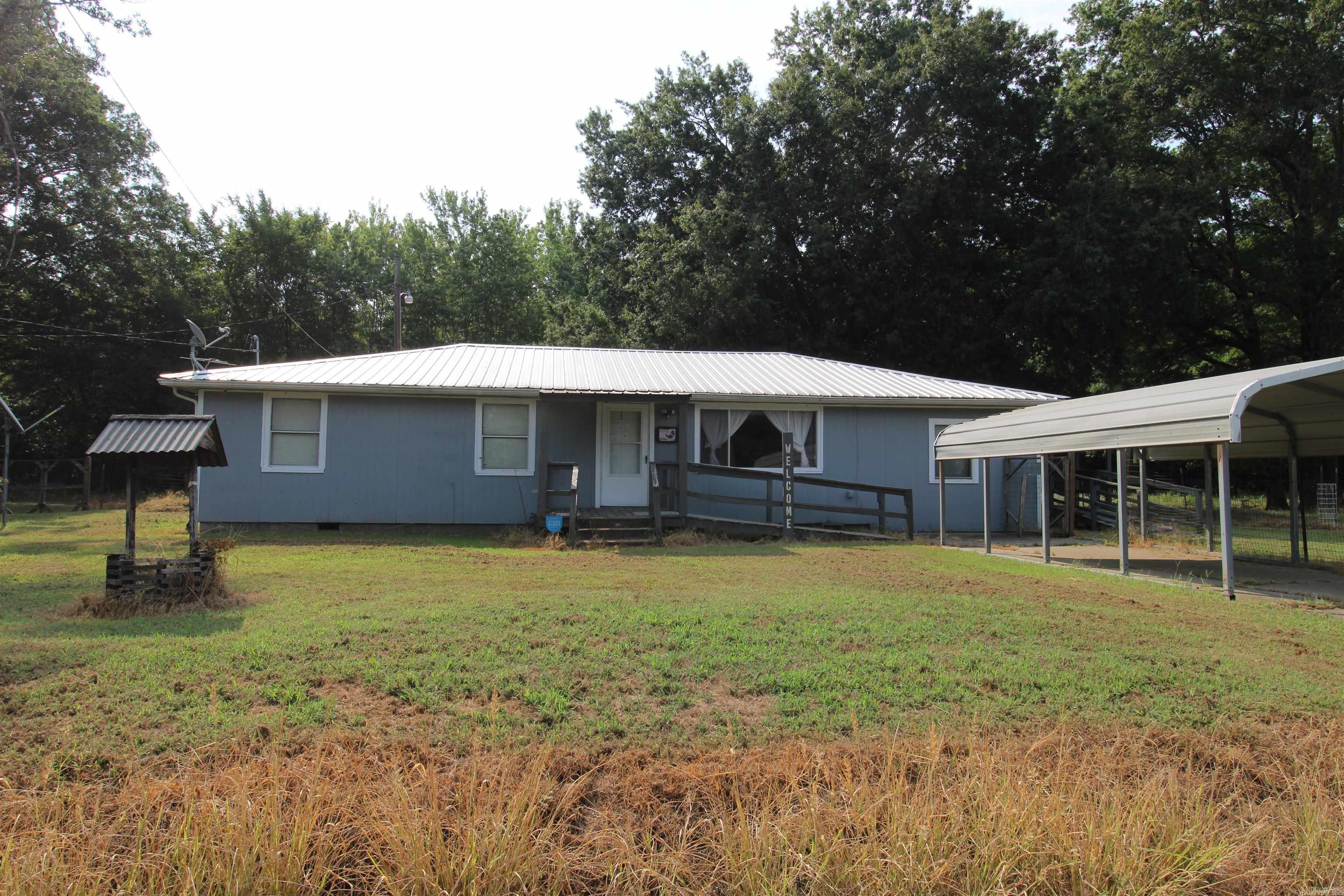 10185 E 70  De Valls Bluff, AR