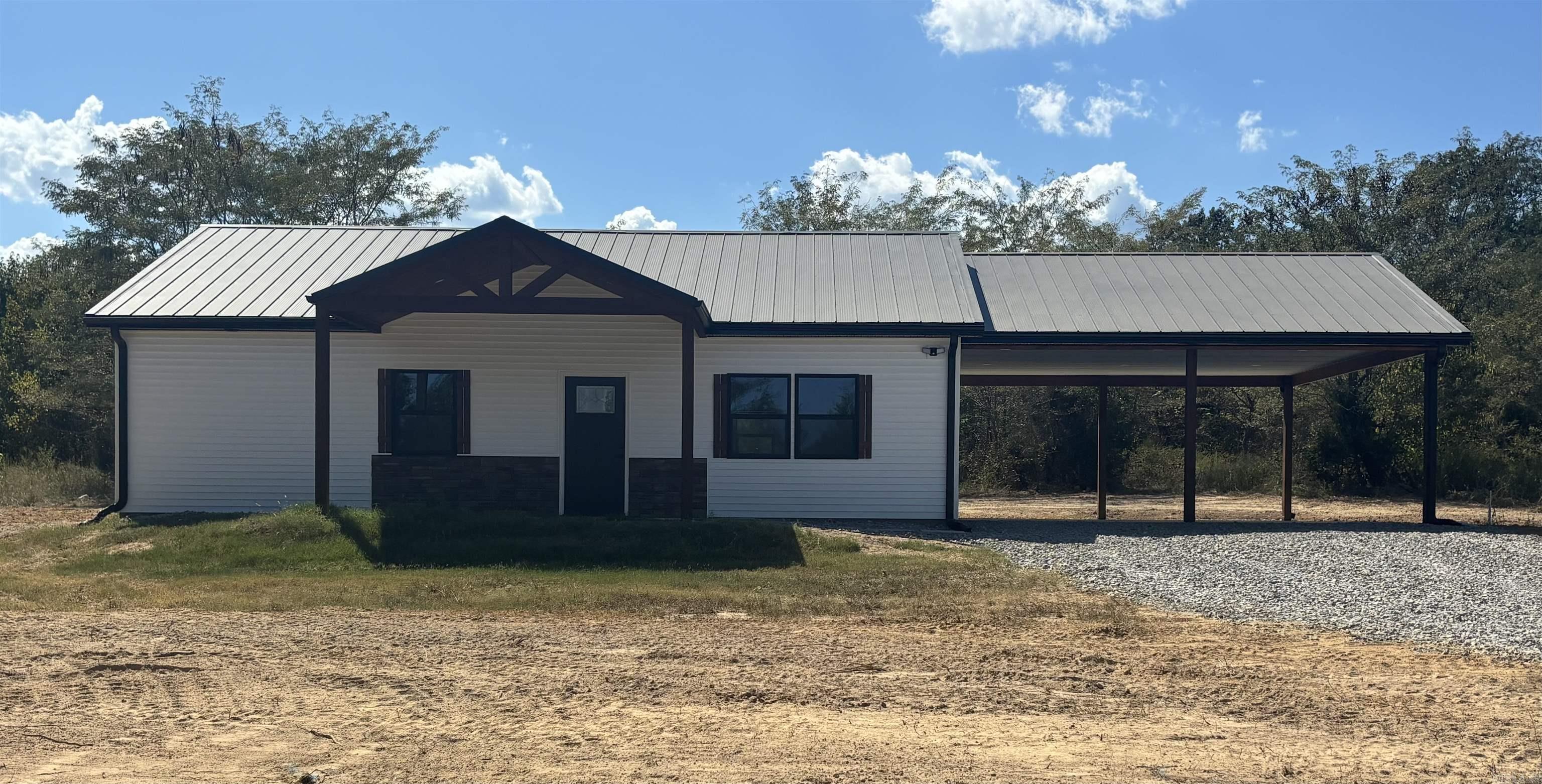 180 Cedar Meadow  Sidney, AR