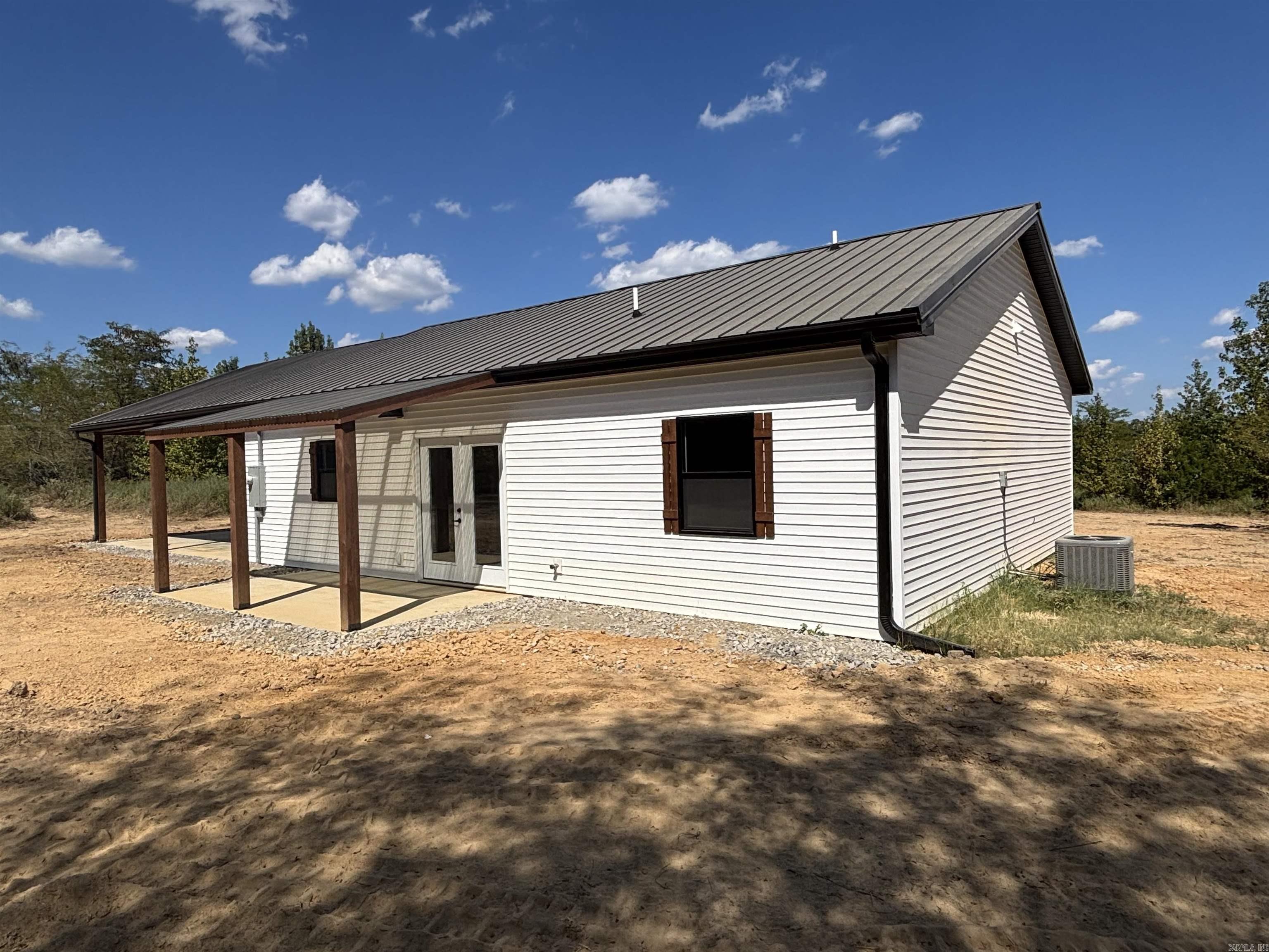 180 Cedar Meadow  Sidney, AR