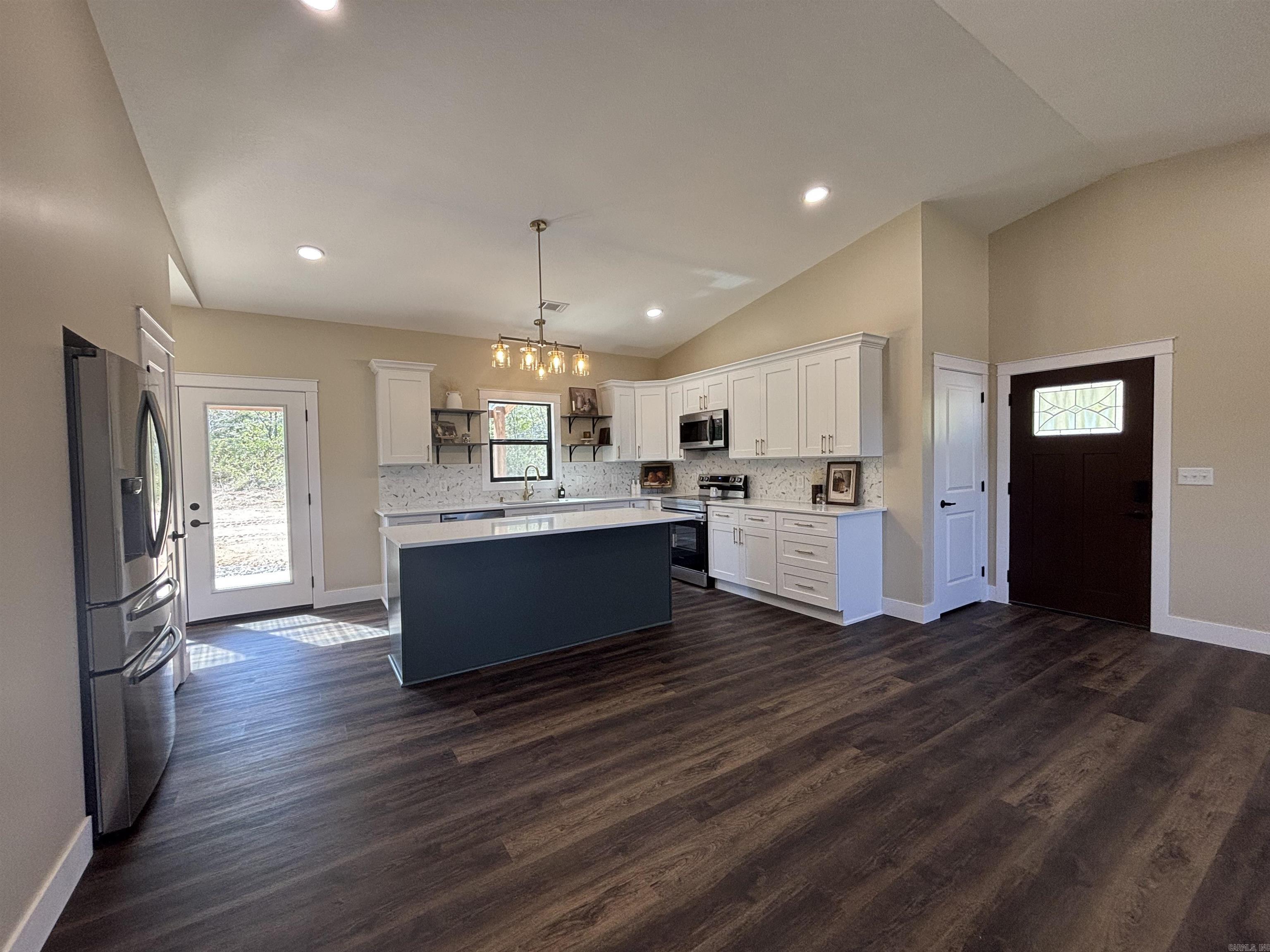 180 Cedar Meadow  Sidney, AR