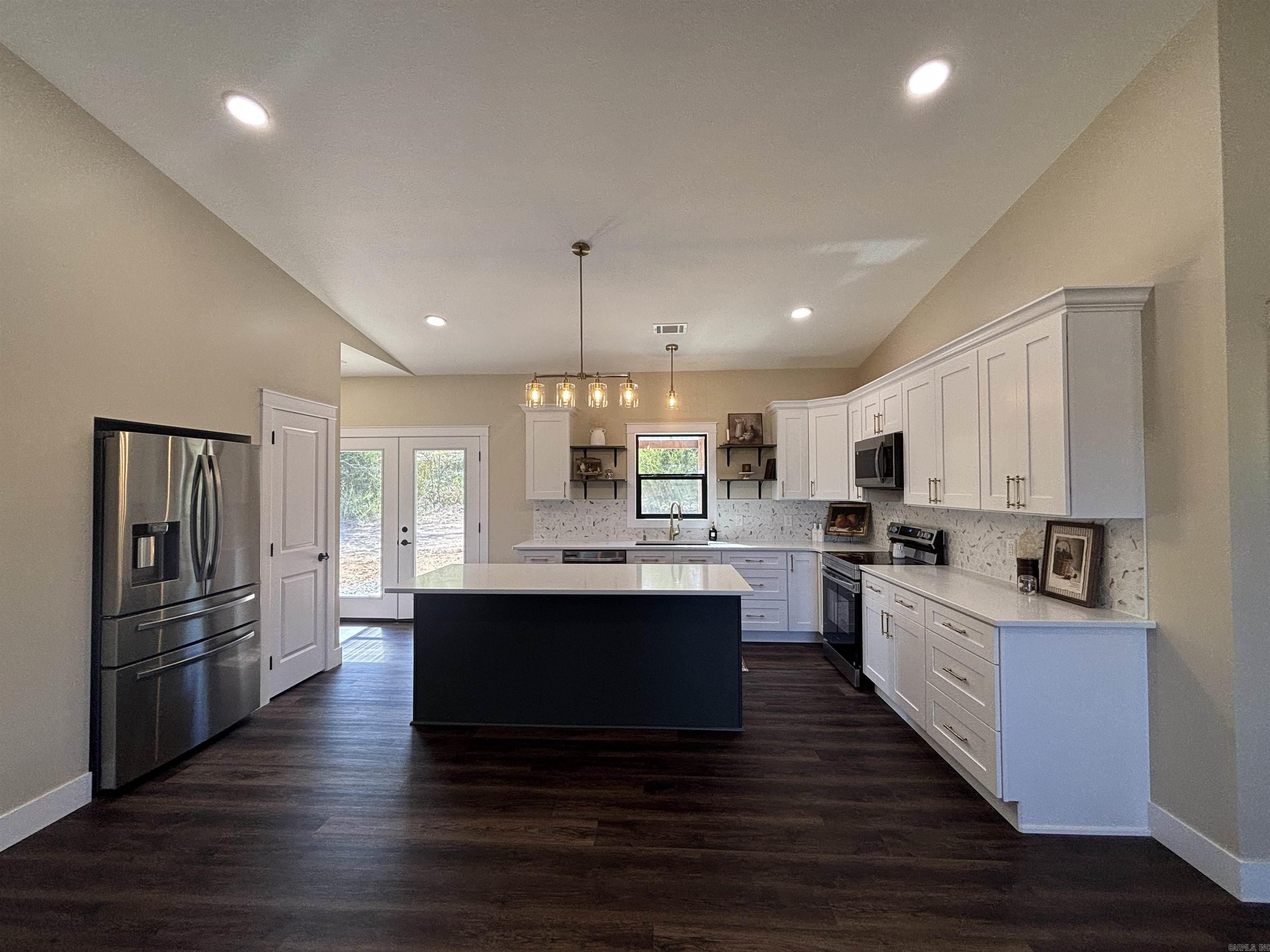 180 Cedar Meadow  Sidney, AR