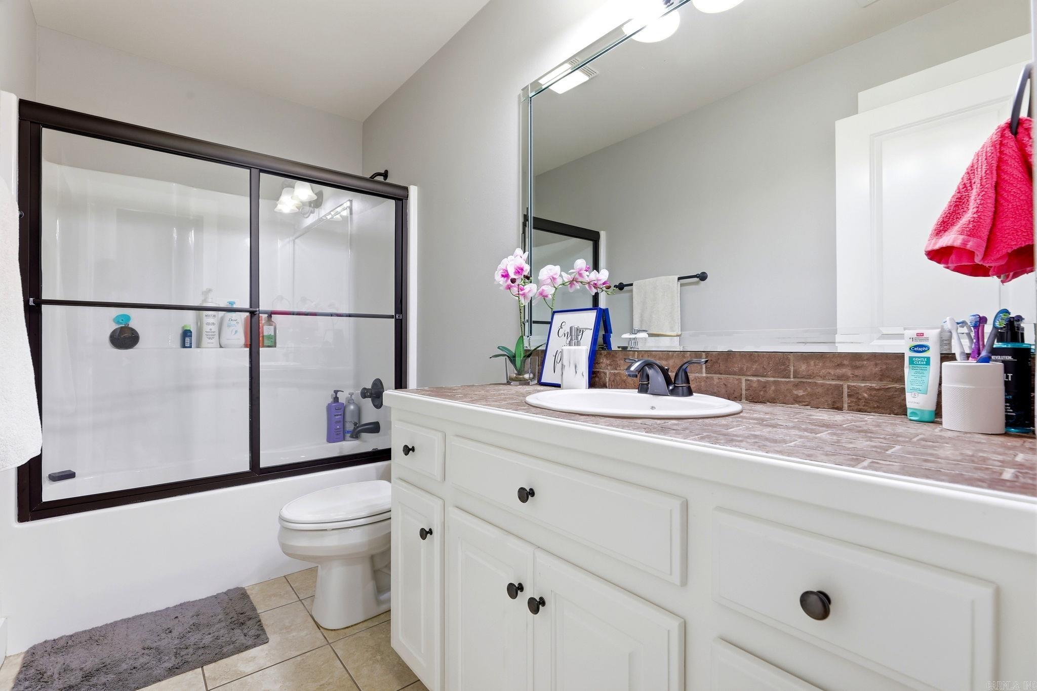8 Regents Park  Bryant, AR