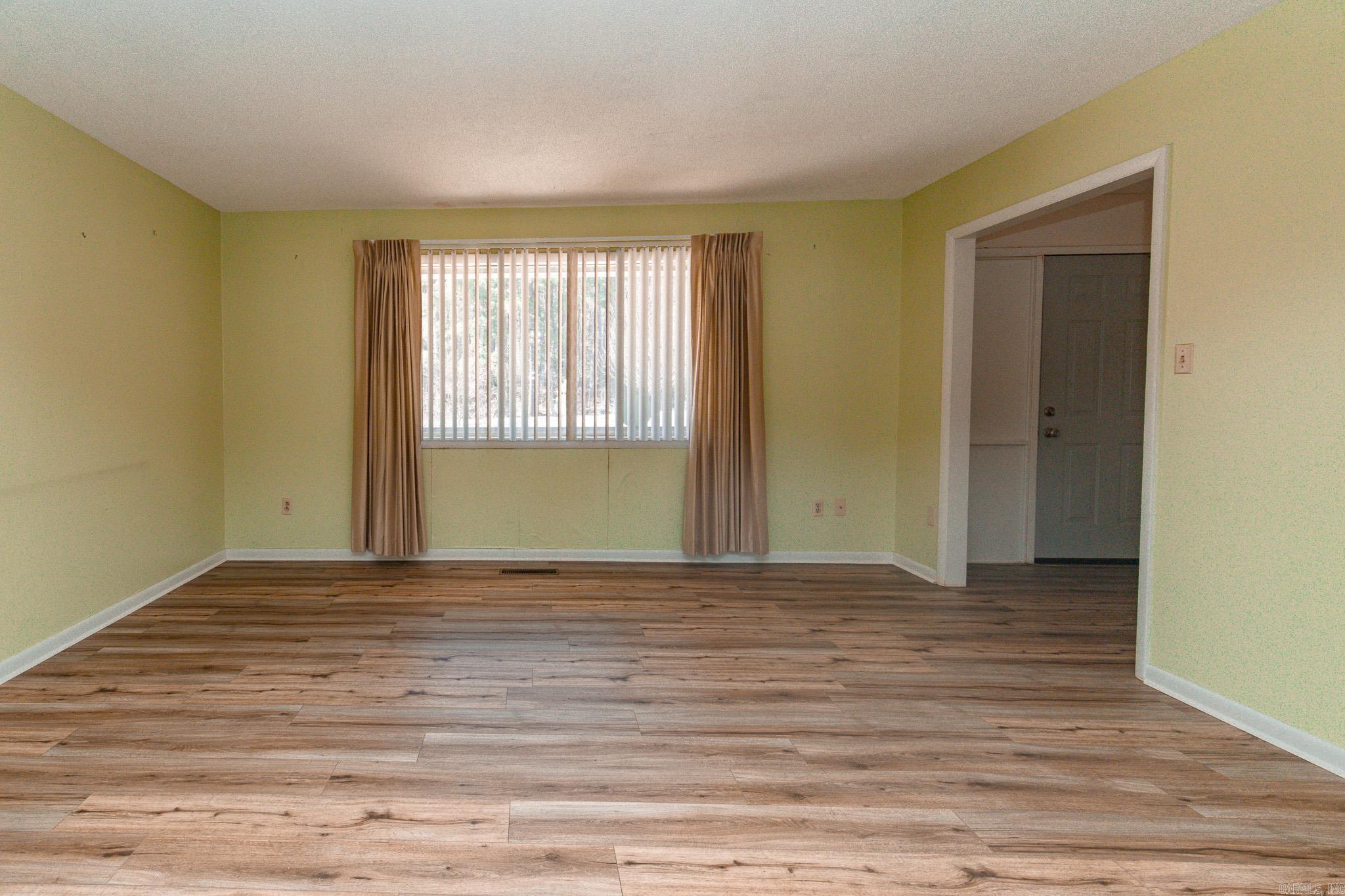 1000 N Arch  Sheridan, AR