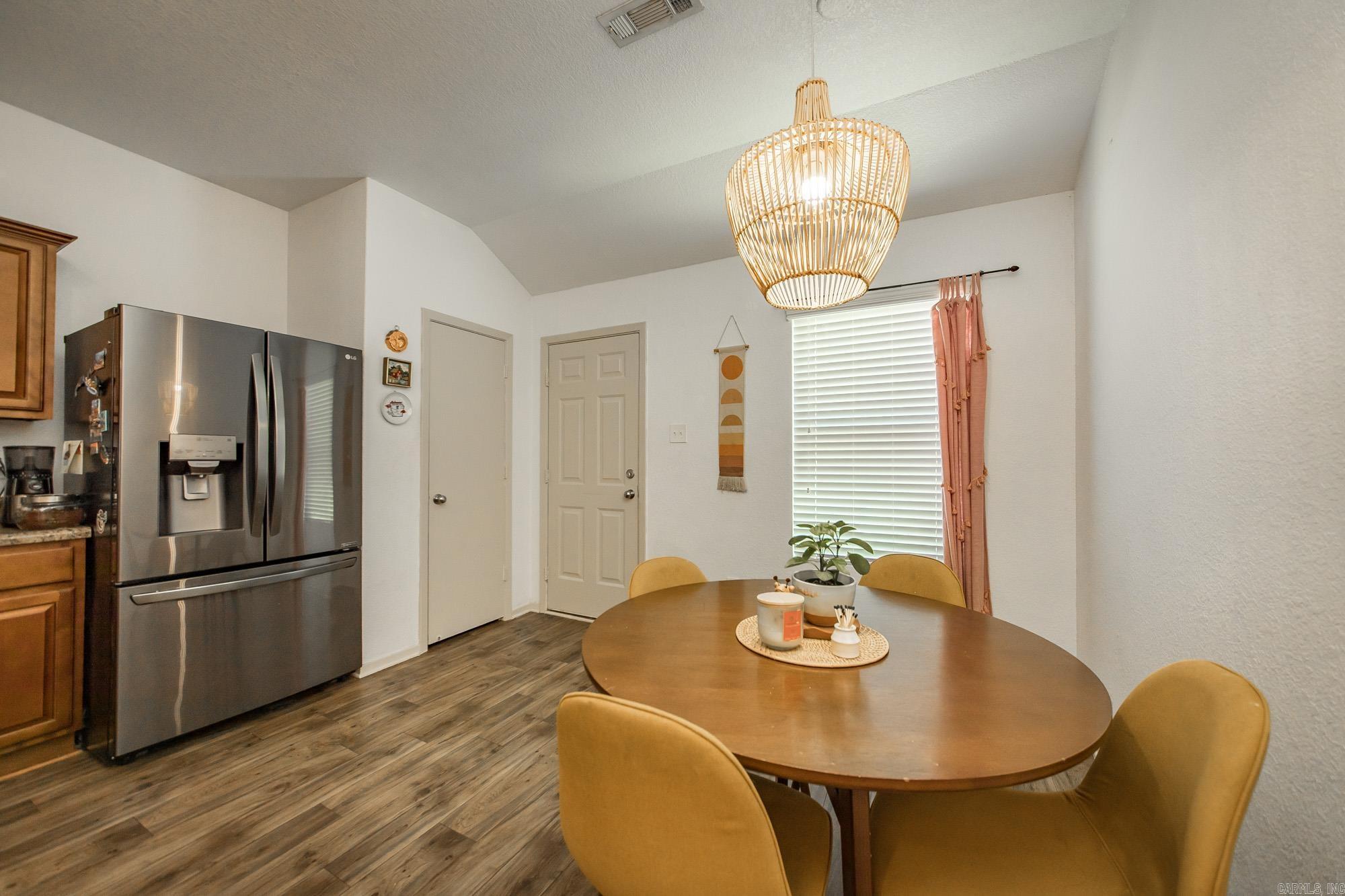 16 Oakland  Austin, AR