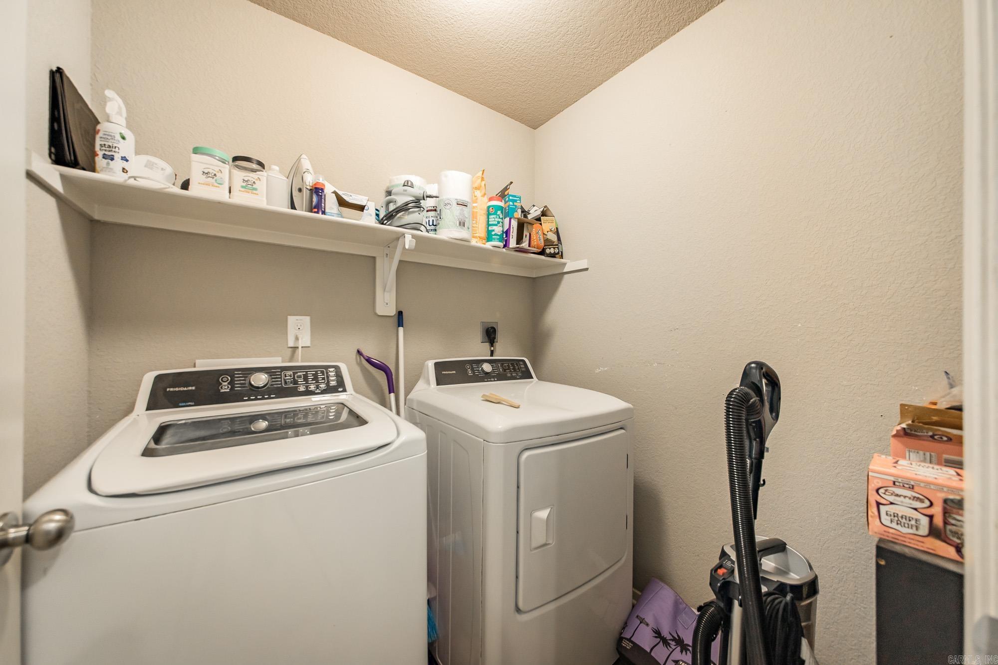 16 Oakland  Austin, AR