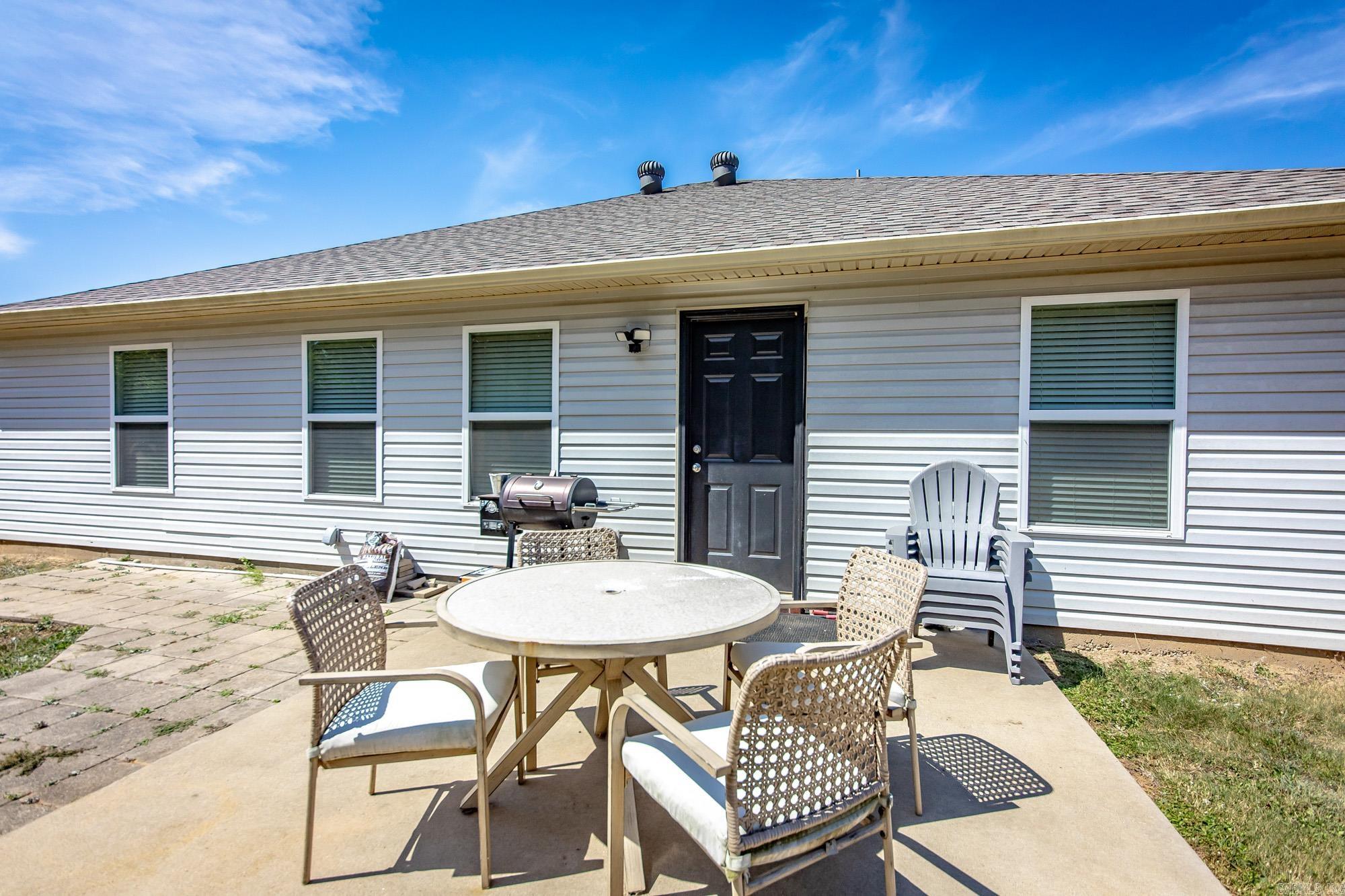 16 Oakland  Austin, AR