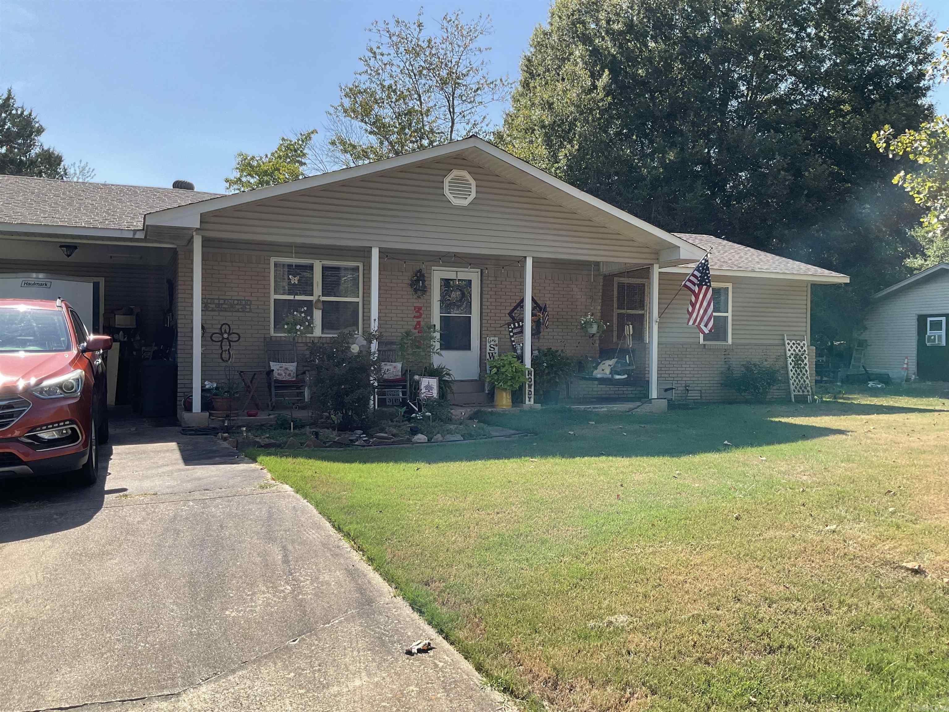 345  Terry  Clinton, AR