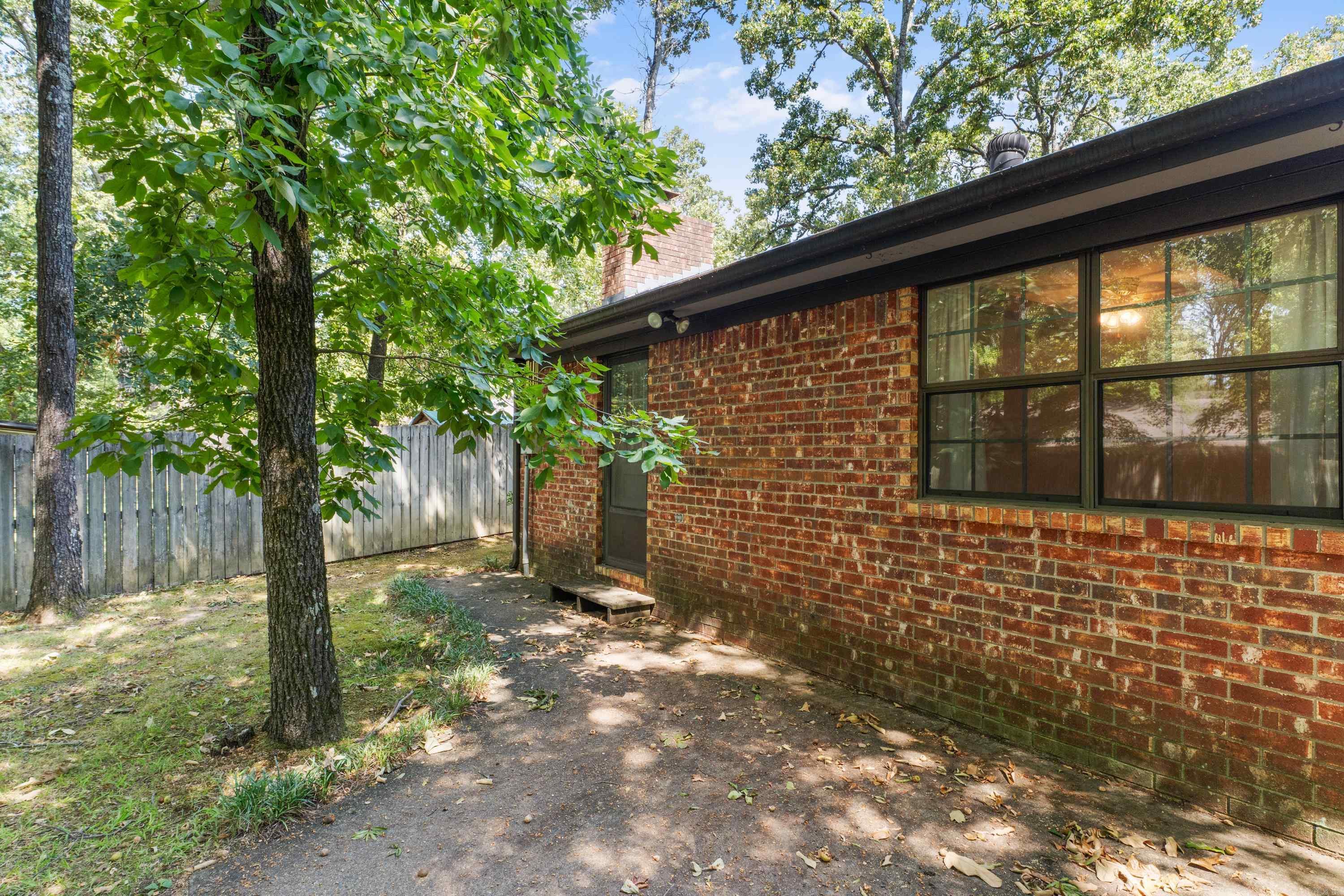 25 White Oak  Conway, AR
