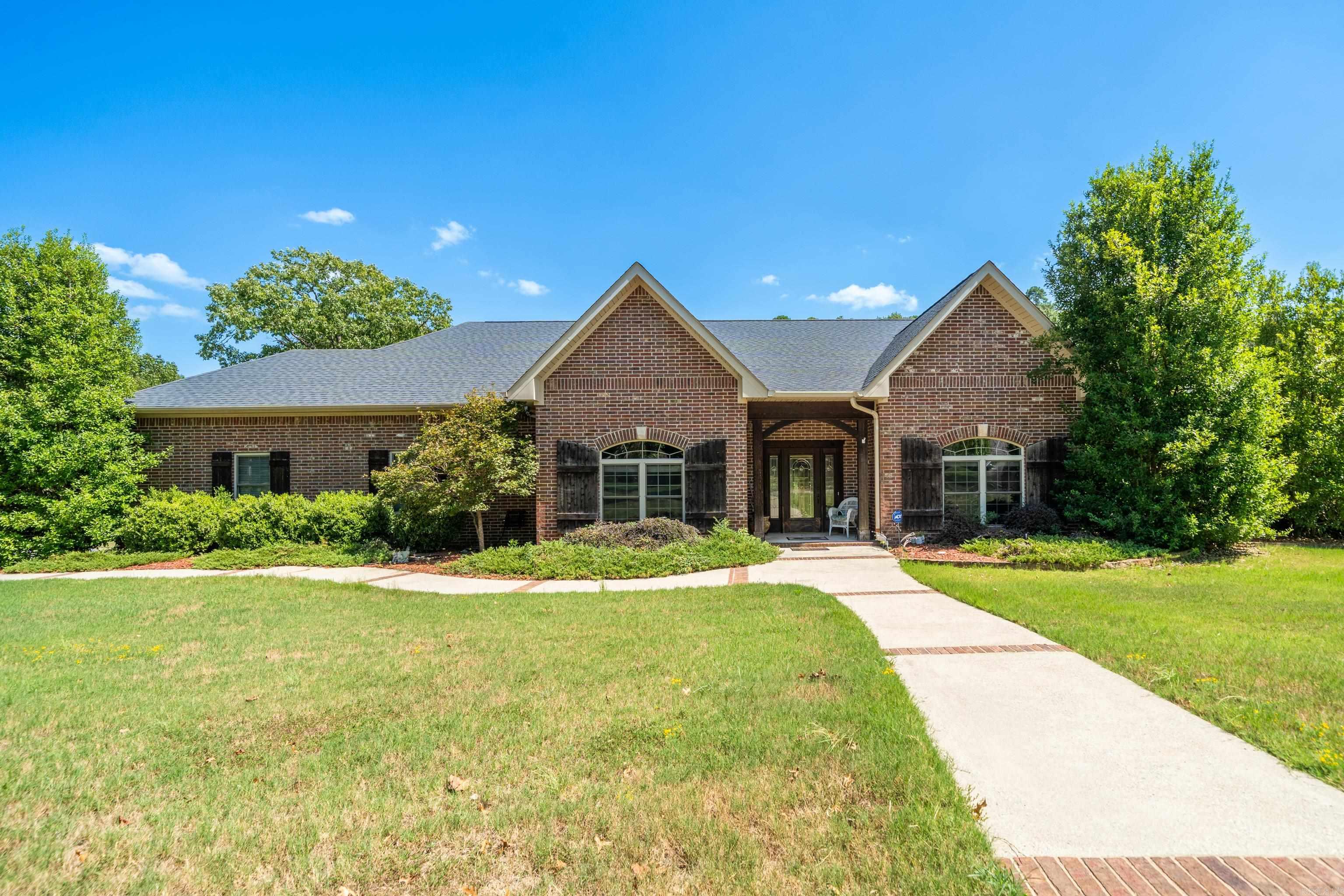 320  Quail Creek Road  Hot Springs, AR