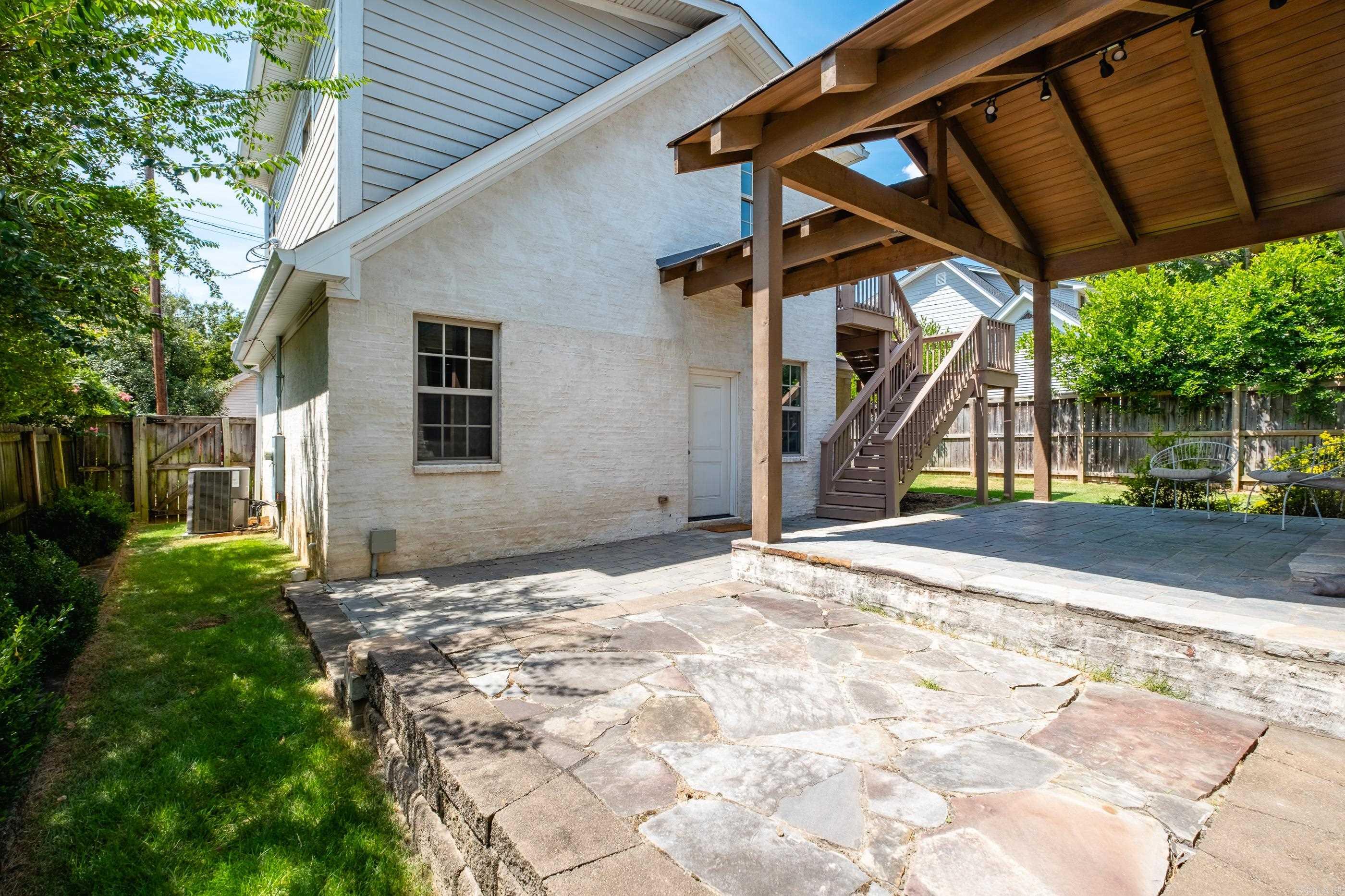 1206 N Polk Street  Little Rock, AR
