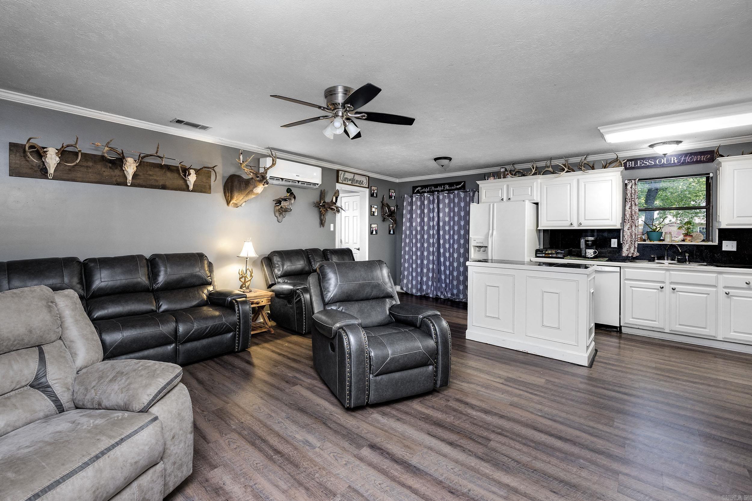 3 Shaun  Mayflower, AR