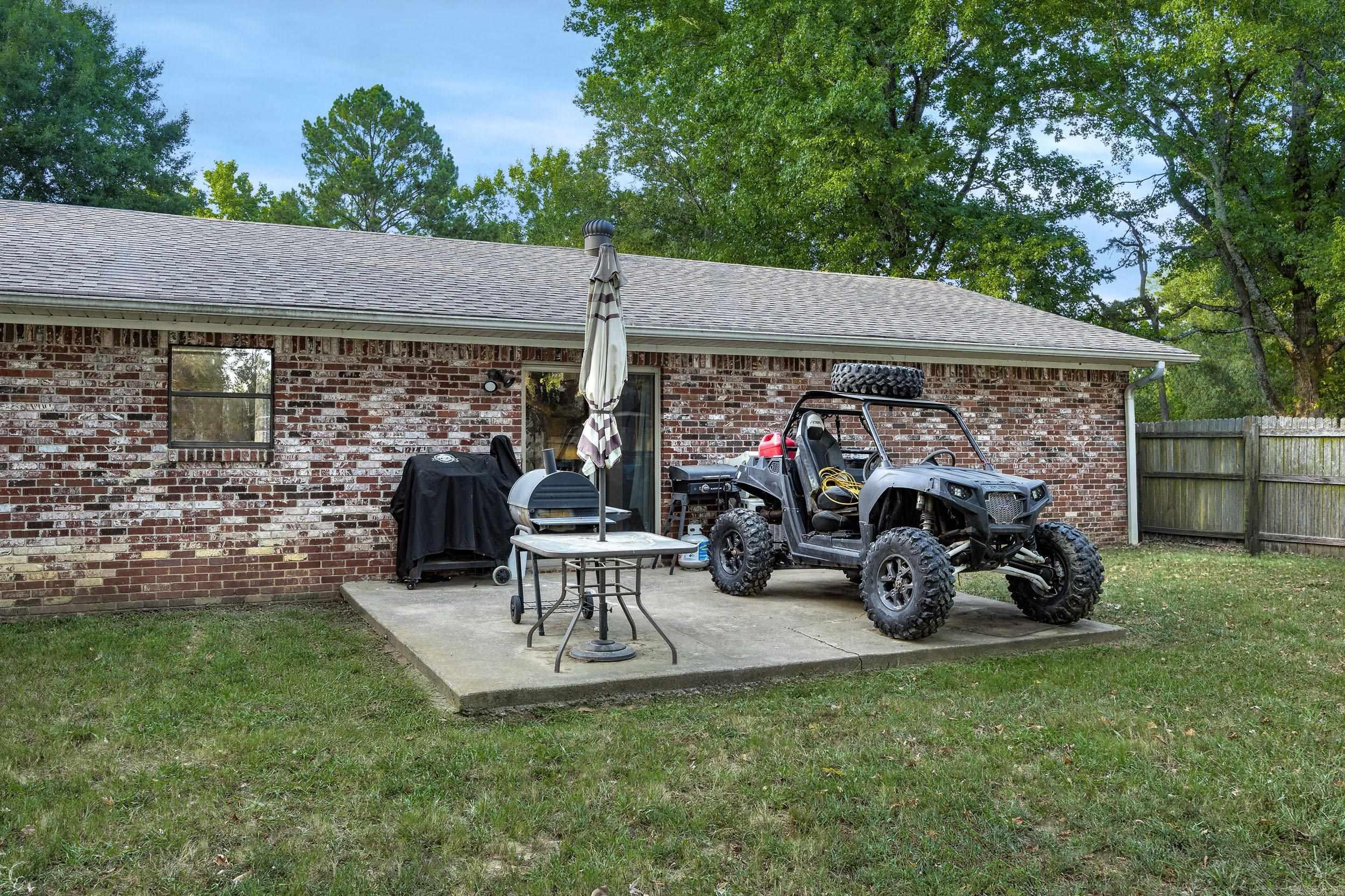 3 Shaun  Mayflower, AR