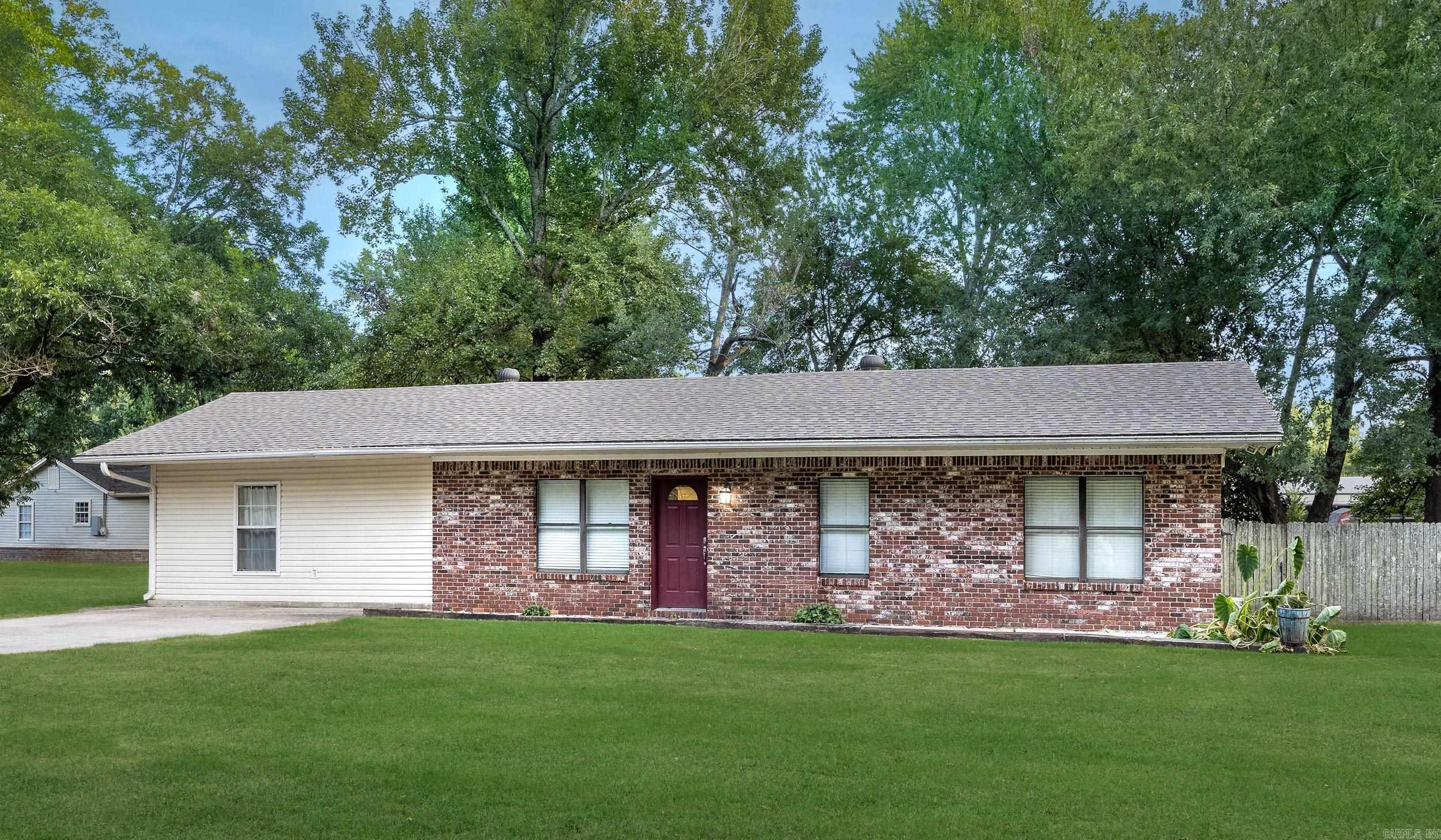 3 Shaun  Mayflower, AR