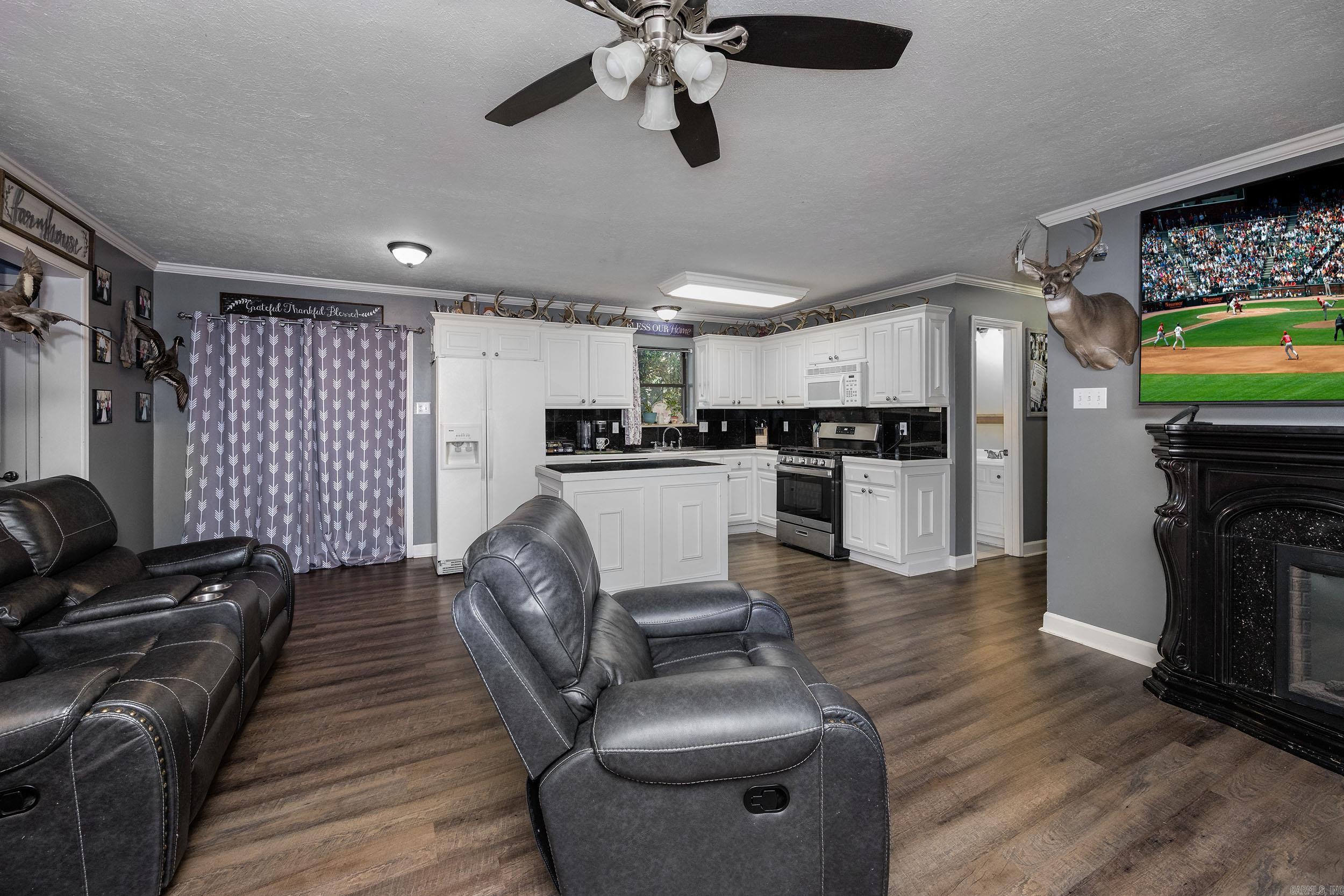 3 Shaun  Mayflower, AR