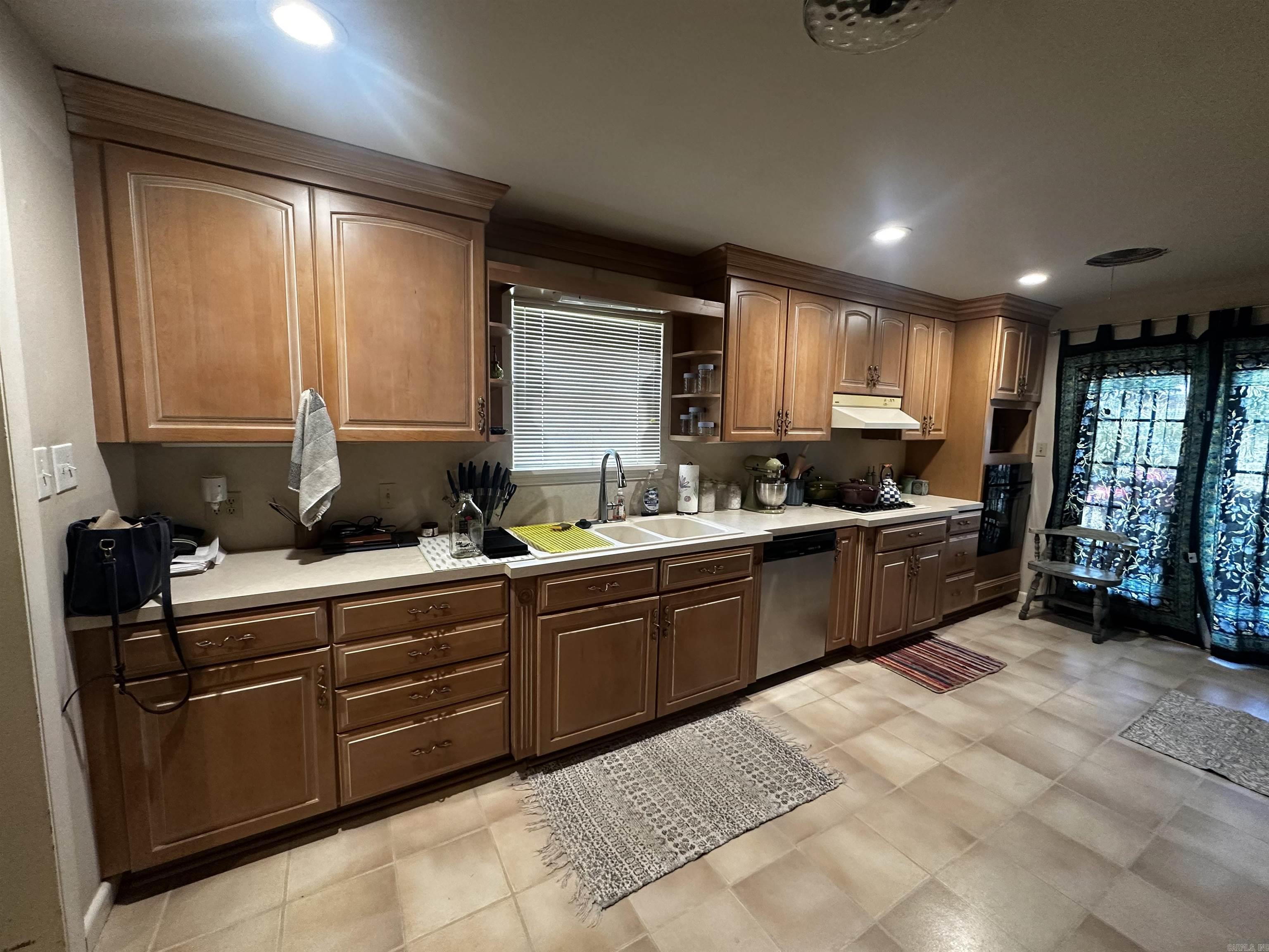 805 Newcomb  Benton, AR