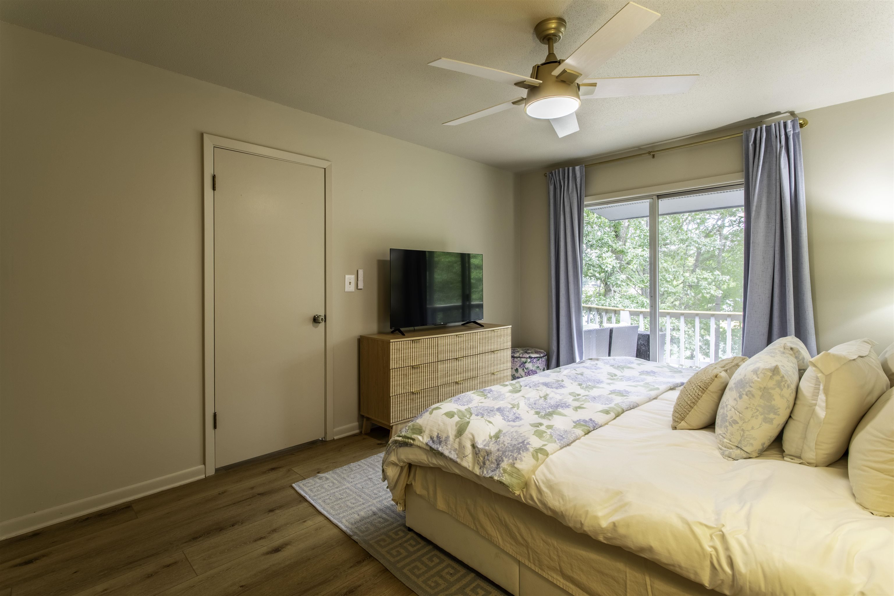 4 Winnebago  Cherokee Village, AR