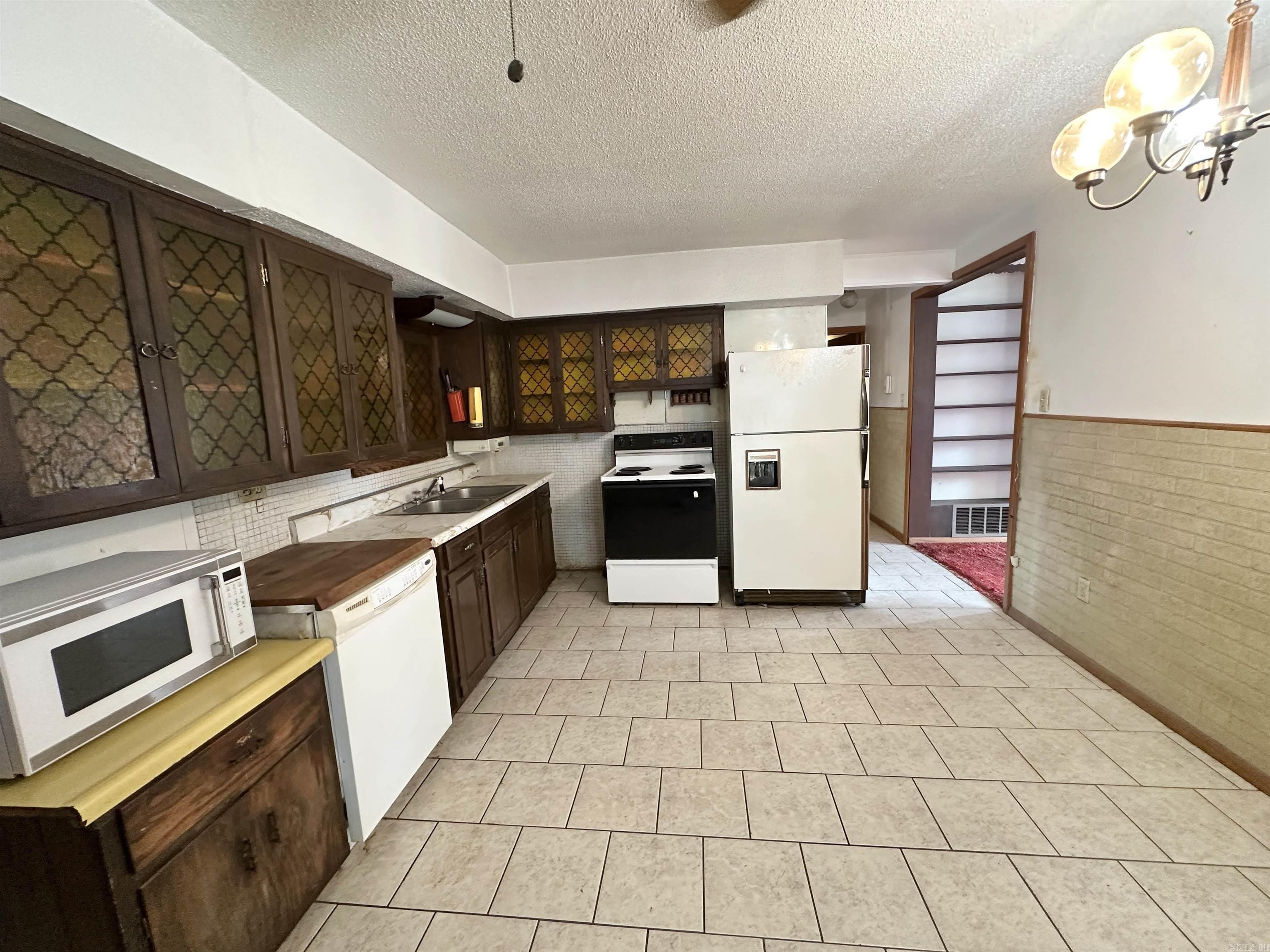 2404 Boydston St.  Jonesboro, AR