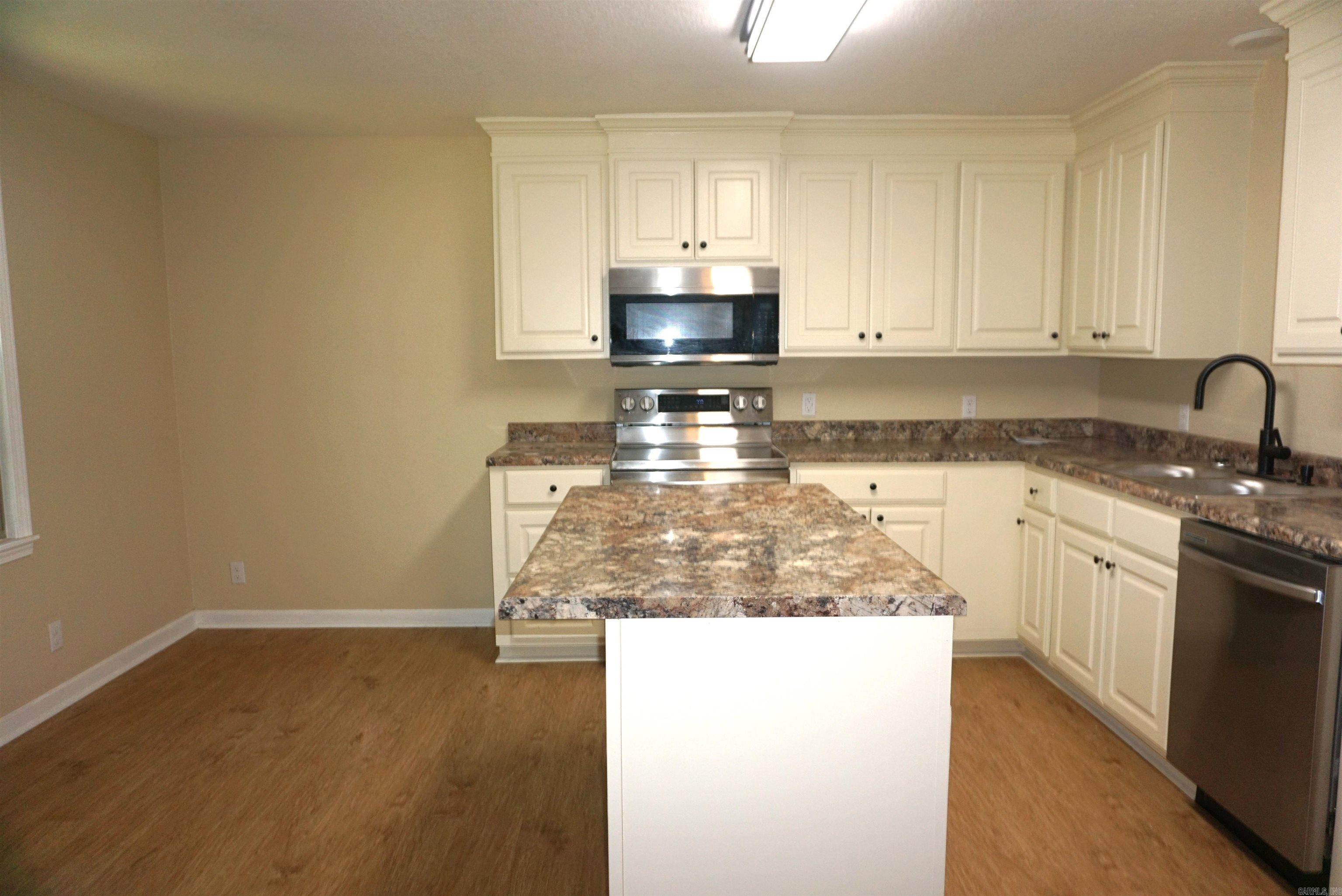 300 Clark ST  Bald Knob, AR