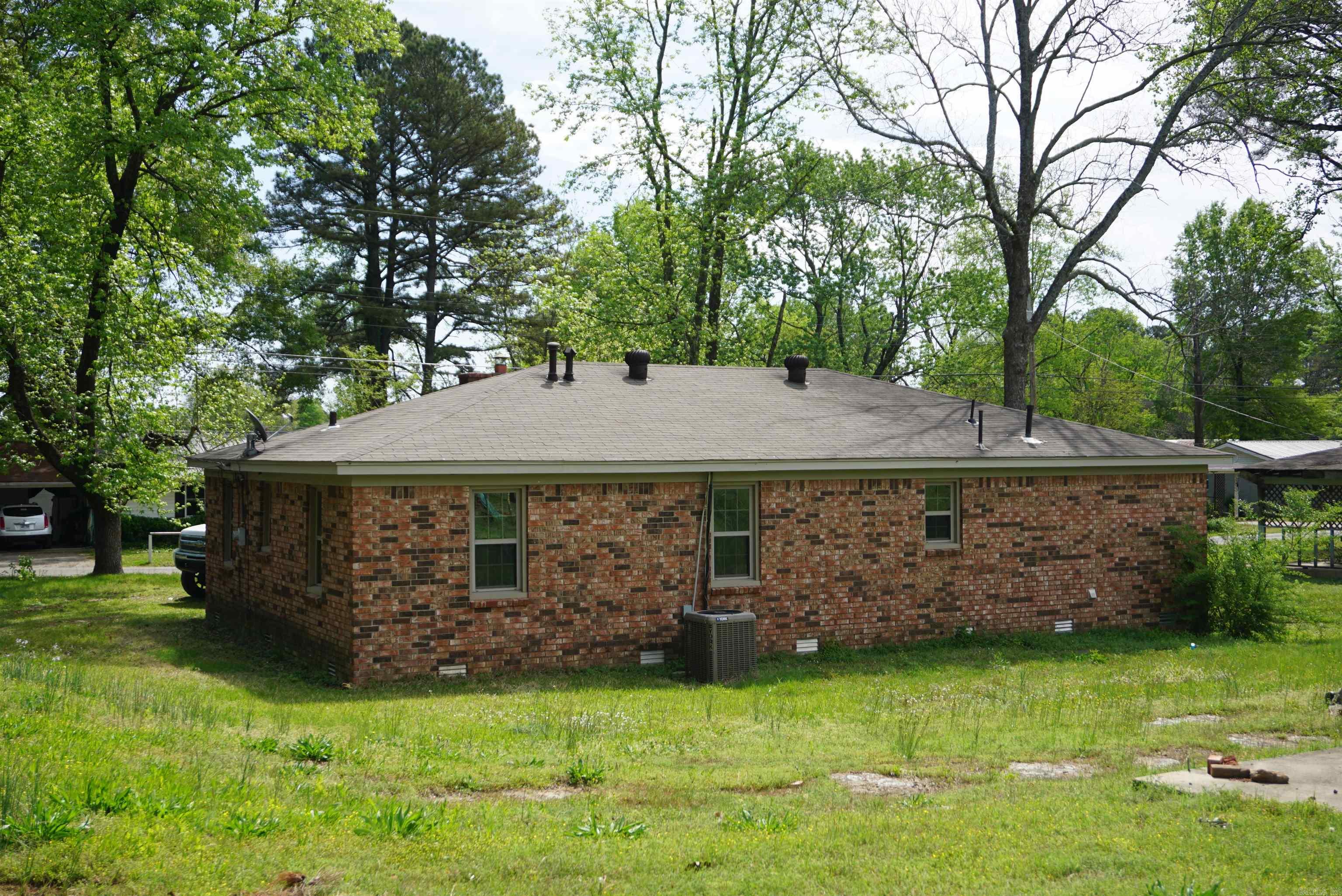300 Clark ST  Bald Knob, AR