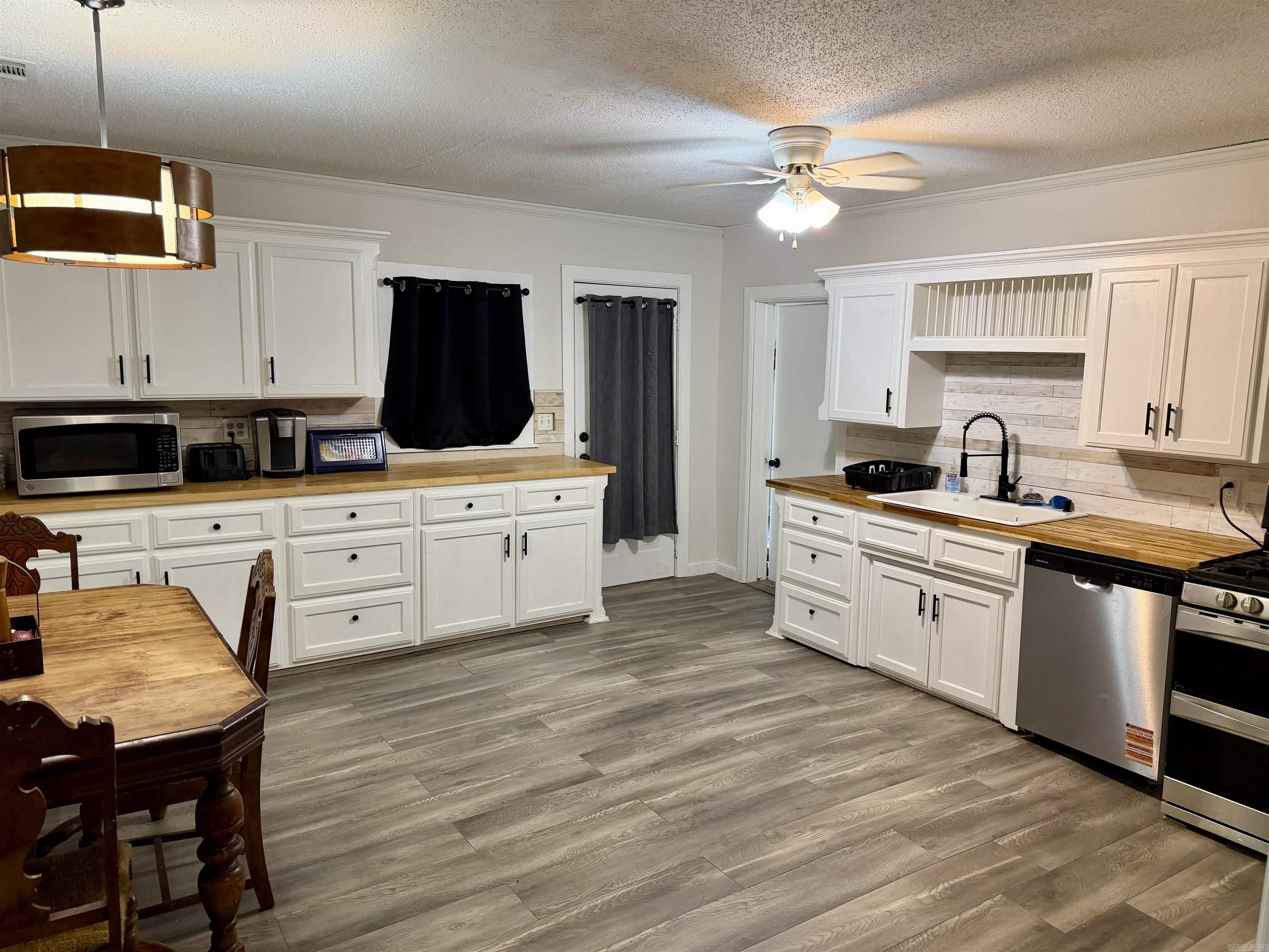 110 3Rd St  Coal Hill, AR