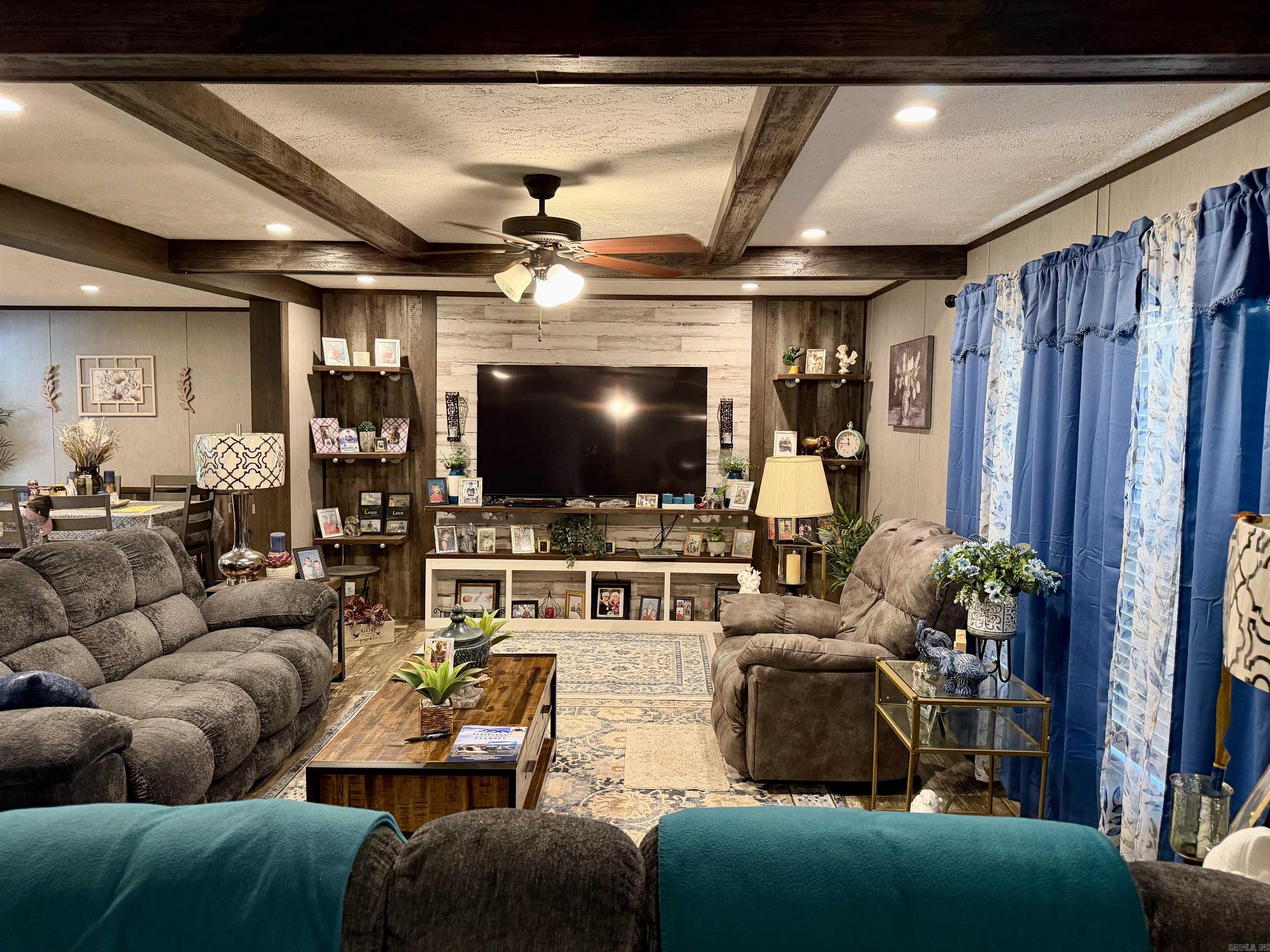 681 County Road 2070  Coal Hill, AR
