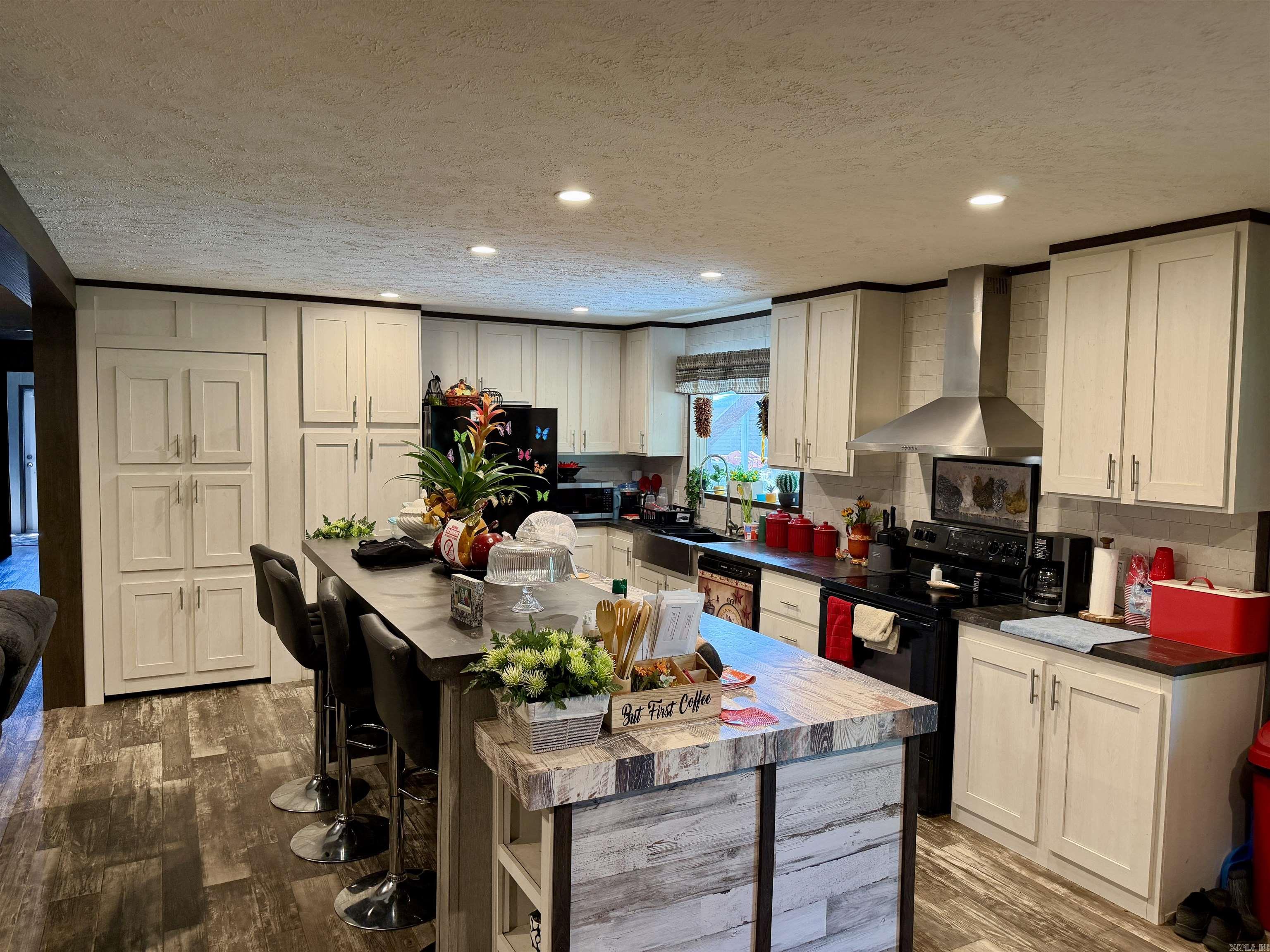 681 County Road 2070  Coal Hill, AR