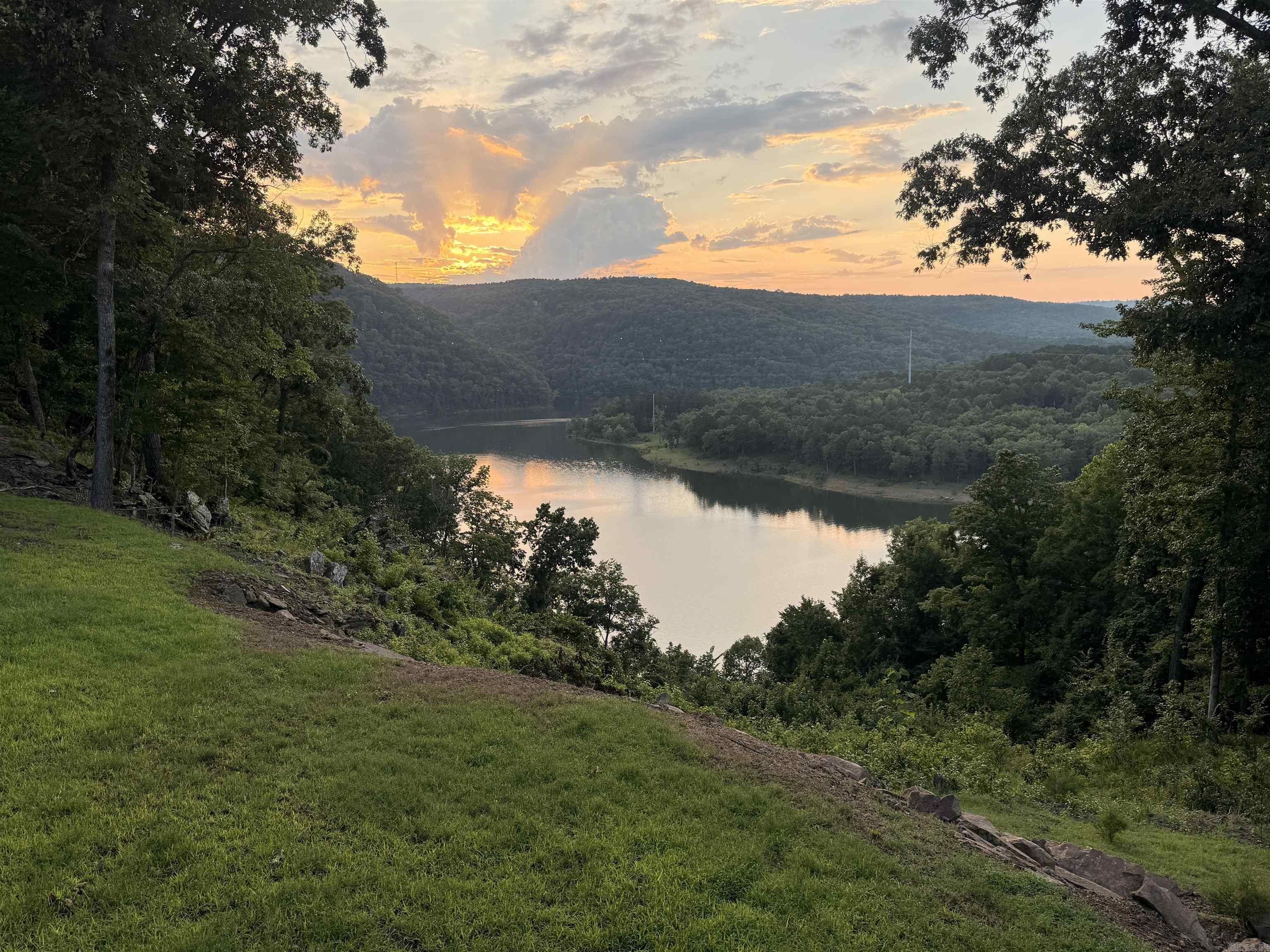 650 Lower Ridge Circle  Edgemont, AR