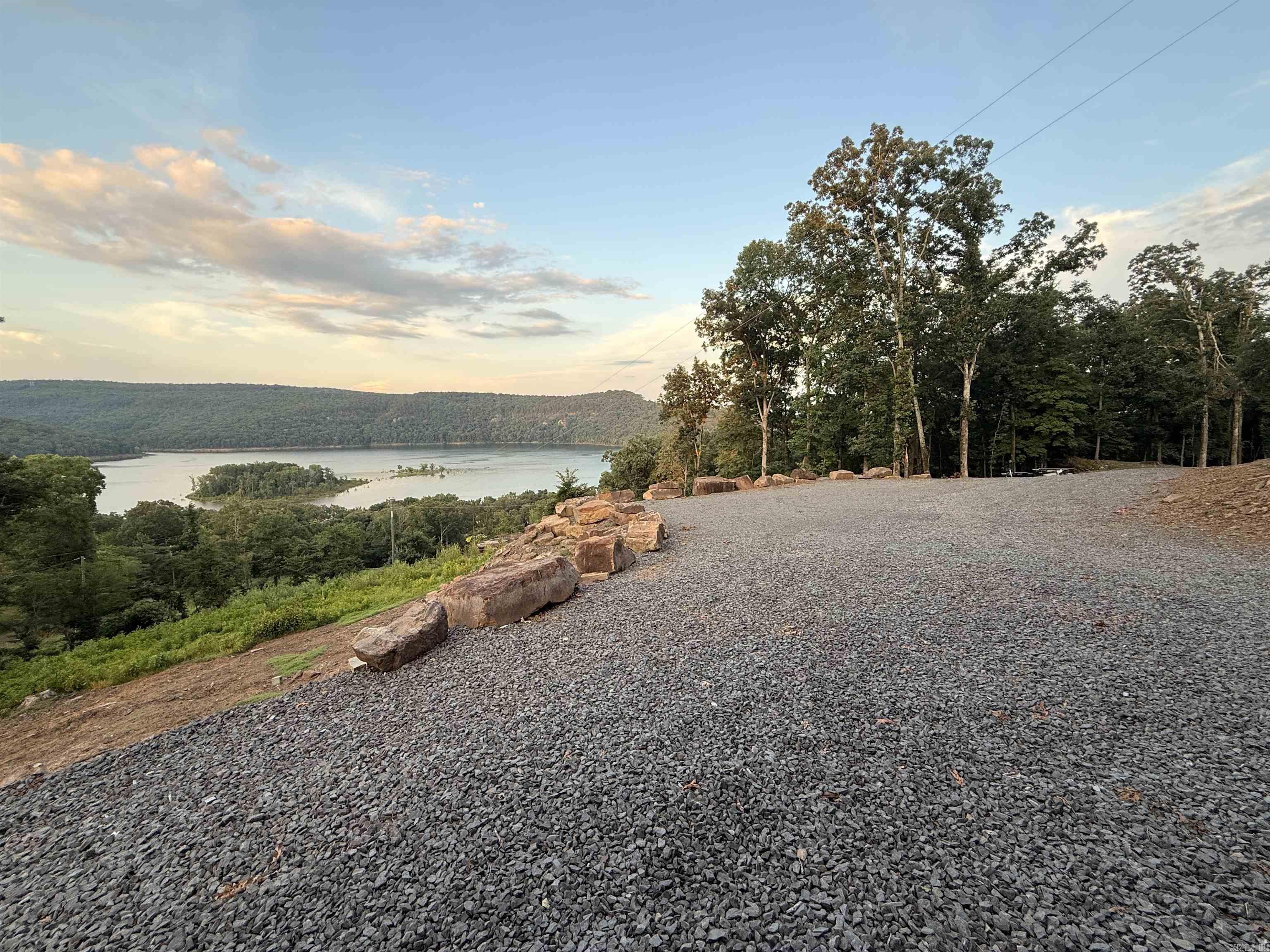 650 Lower Ridge Circle  Edgemont, AR