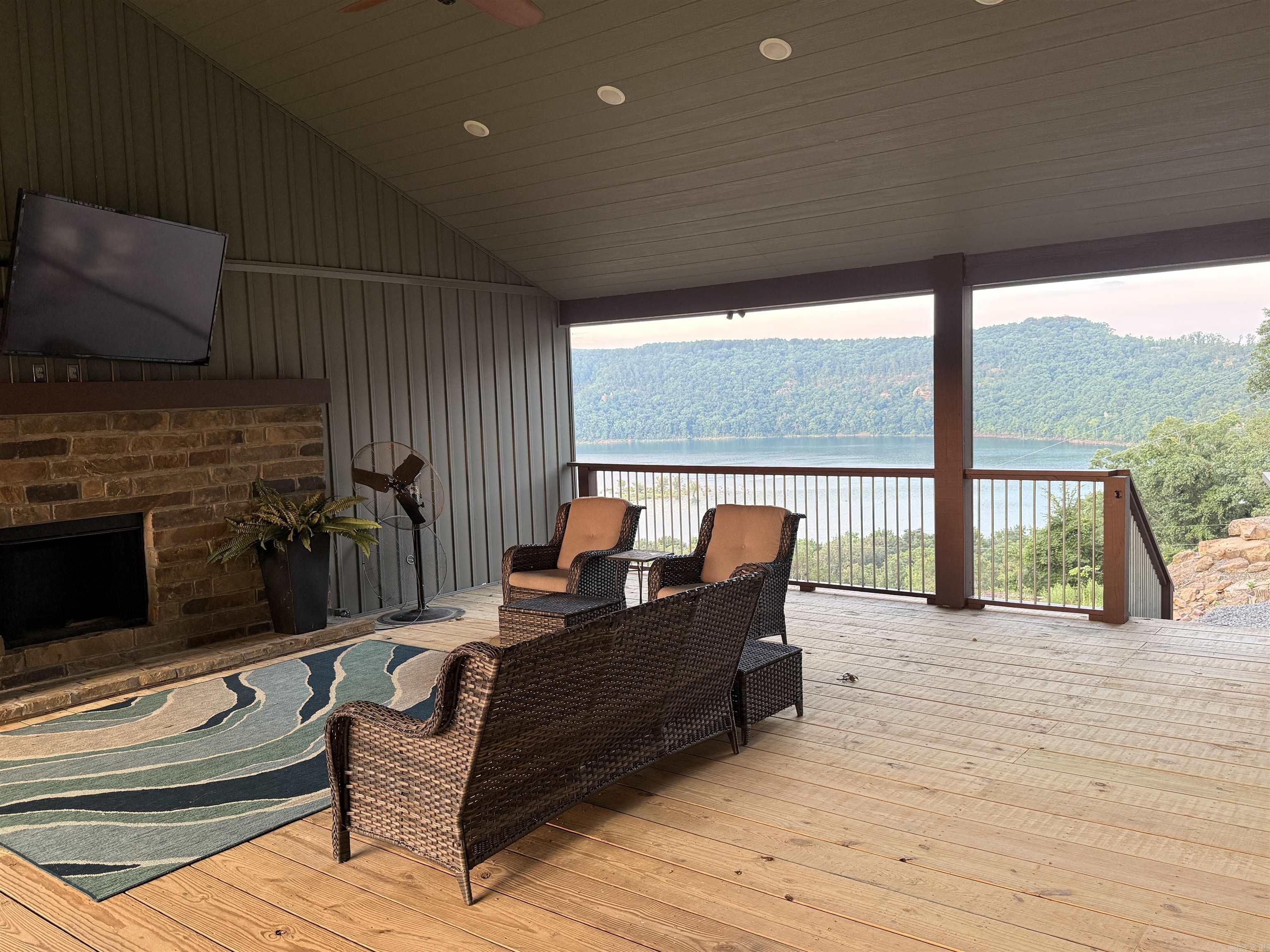 650 Lower Ridge Circle  Edgemont, AR